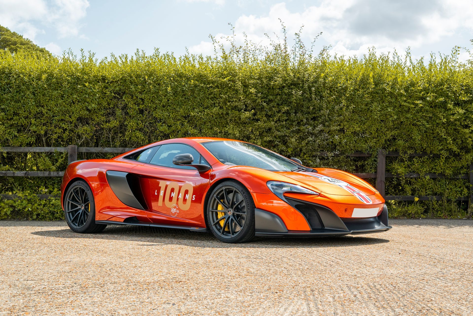 daytona-style seat centre retrim Alcantara orange black mclaren 675 lt 675lt retrim seats P1 volcano