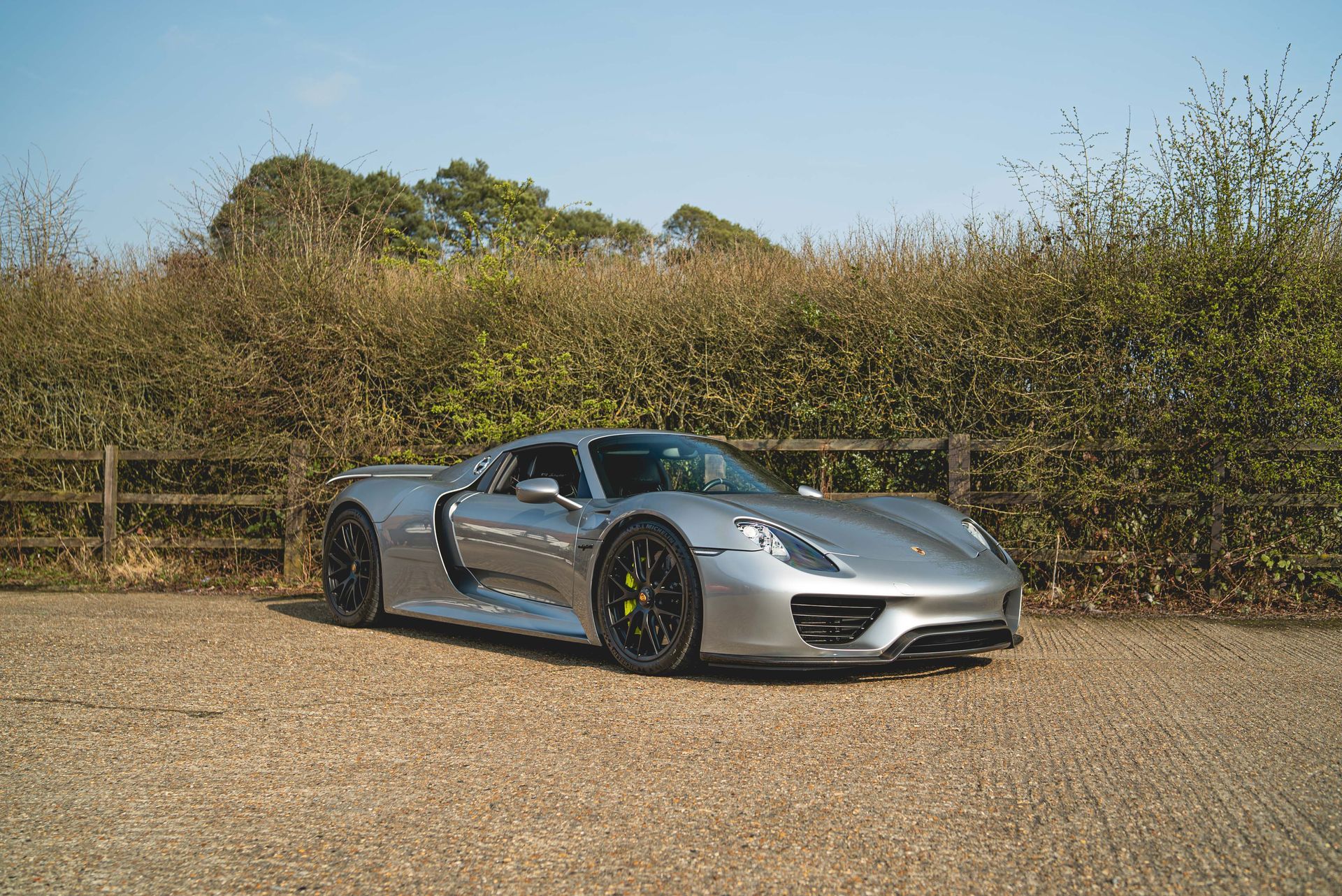 porsche 918 spyder steering wheel retrim interior alcantara dinamica race tex stitching stitch black silver d:class upholstery reupholstered surrey