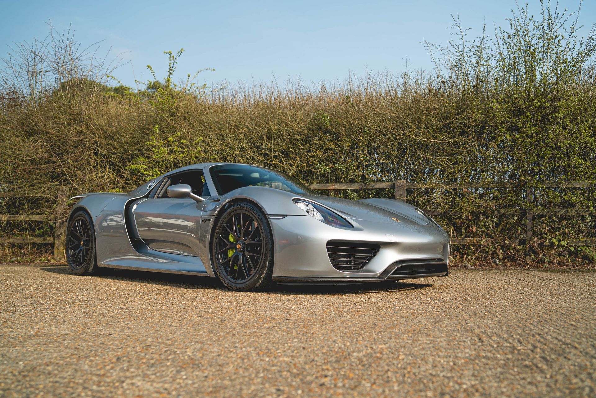porsche 918 spyder steering wheel retrim interior alcantara dinamica race tex stitching stitch black silver d:class upholstery reupholstered surrey