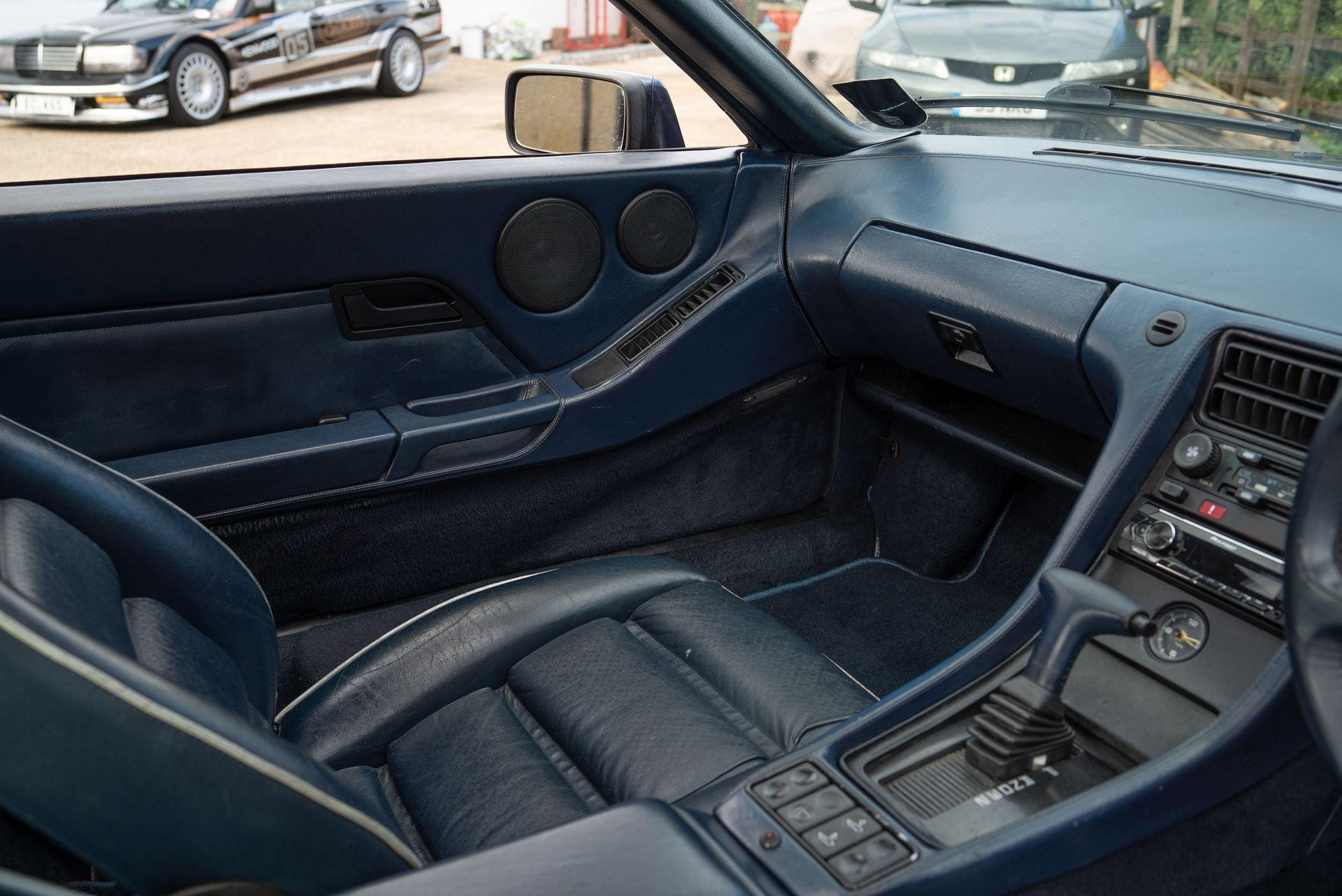 porsche 928 interior retrim leather blue oem historic original example before carpet v8 automatic landscape dashboard seats tombstones