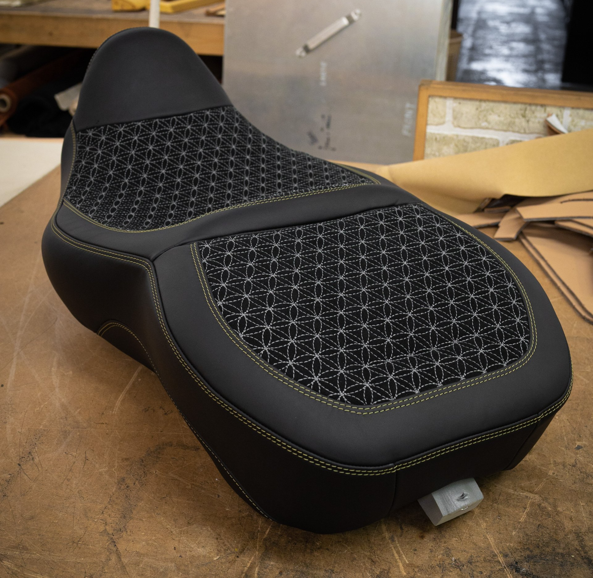 Harley Davidson Road King motorbike seat retrim leather alcantara cnc stitch design dclass auto