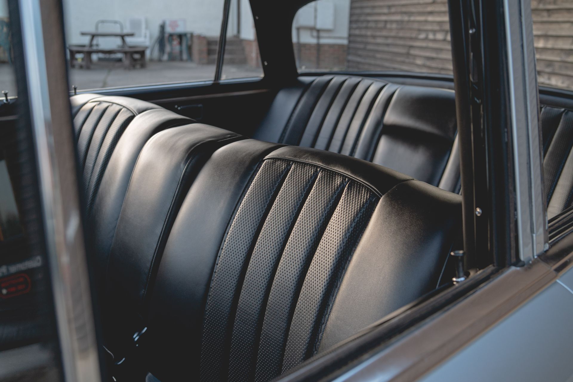 mercedes-benz W112 Fintail lowered air suspension airride slammed modified interior retrim restoration d:class automotive leather seat seats basket weave
