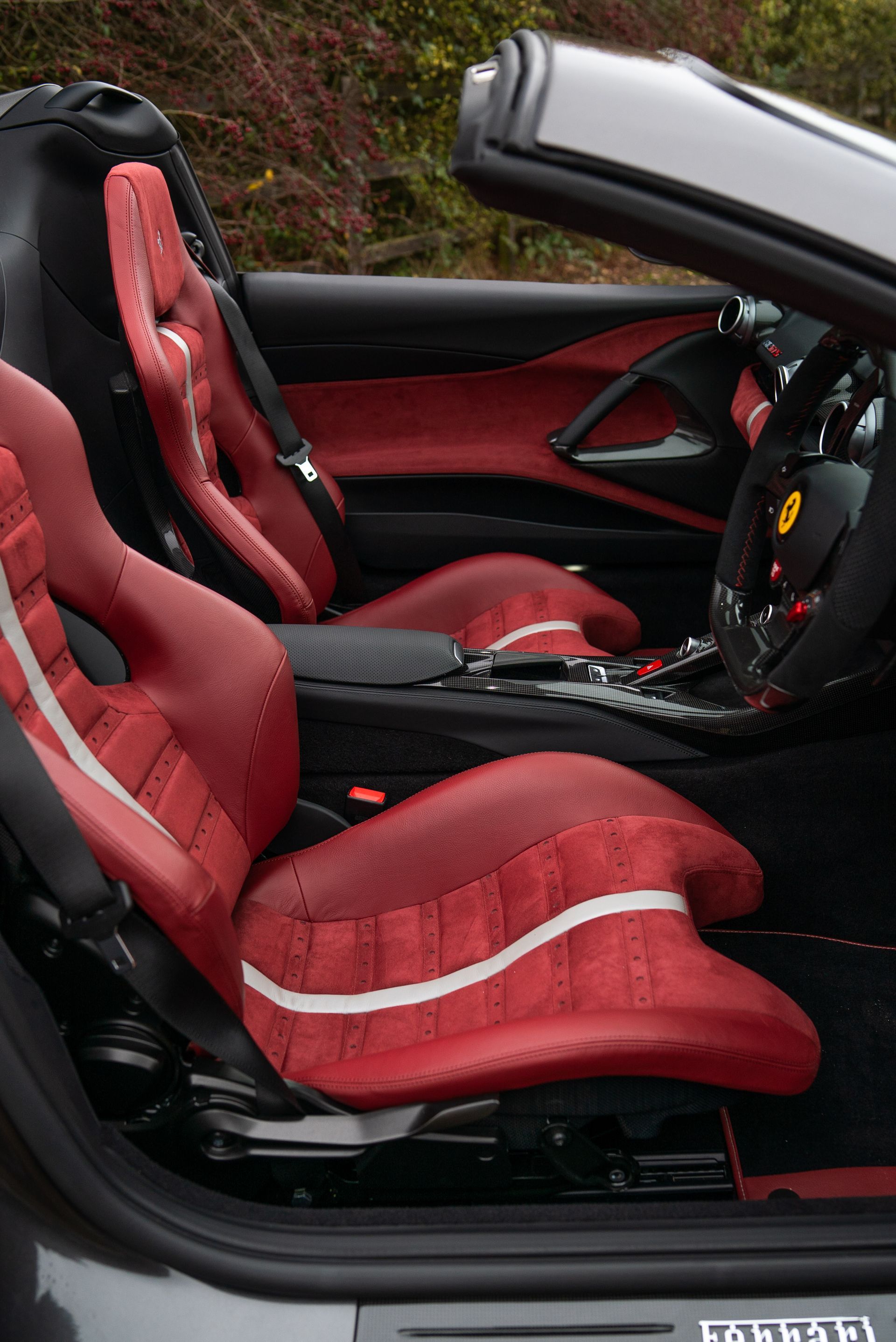 mclaren 675LT interior retrim seat seats daytona belts style p1 style volcano orange d:class automotive surrey