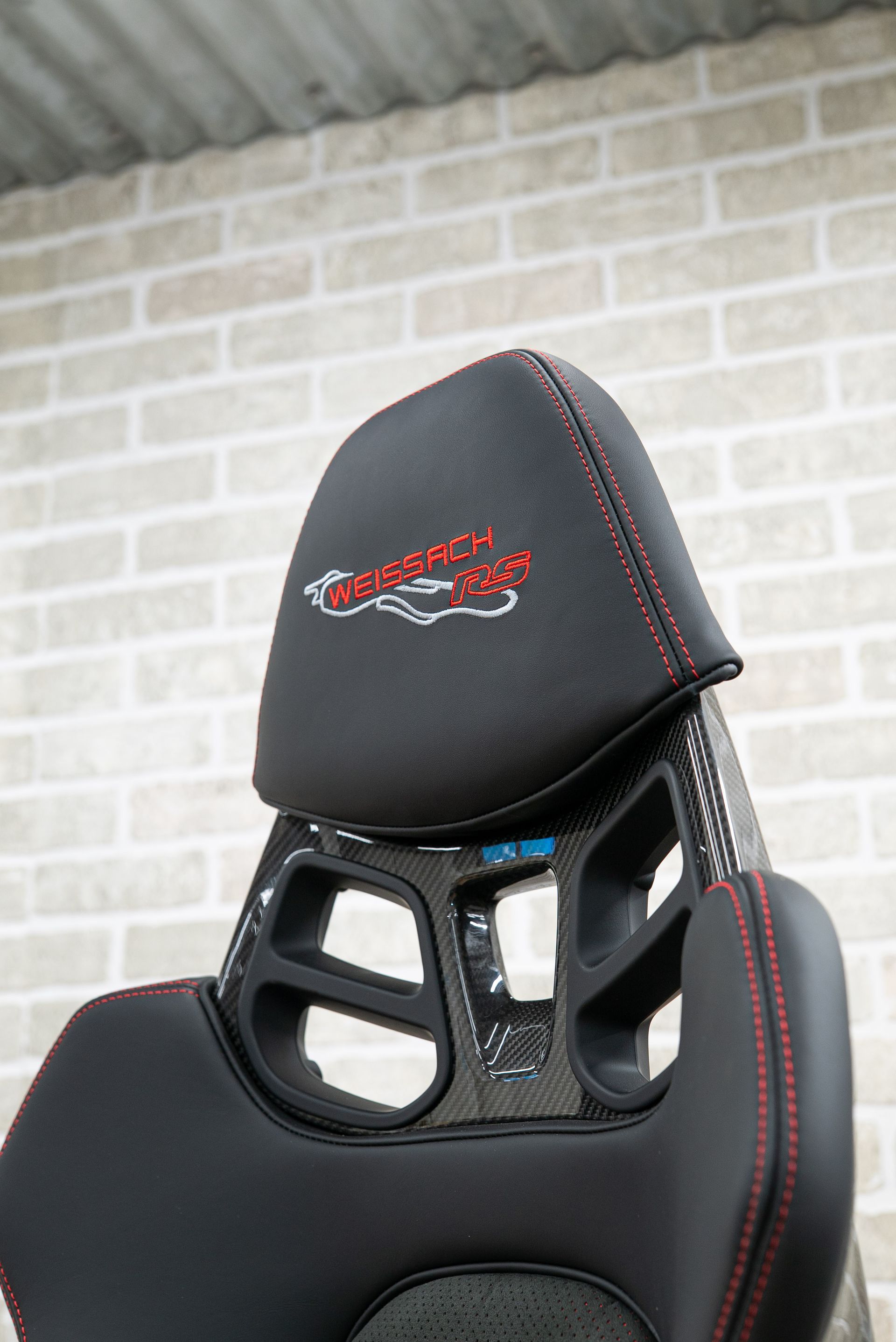 Porsche GT3 sport bucket seat seats weissach rs logo embroidery embroidered retrim d:class red leather surrey oem upgrade
