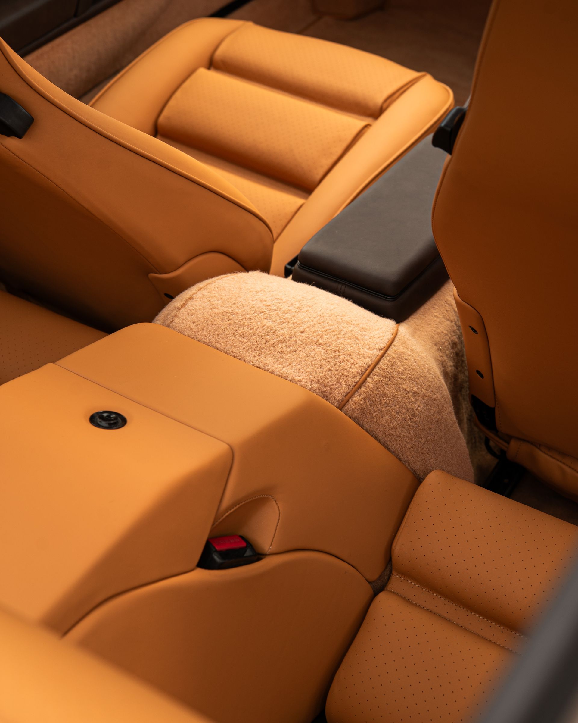 porsche 928 interior retrim leather brown tan cream restomod upholstery reupholstered singer dclass d:class restoration respray
