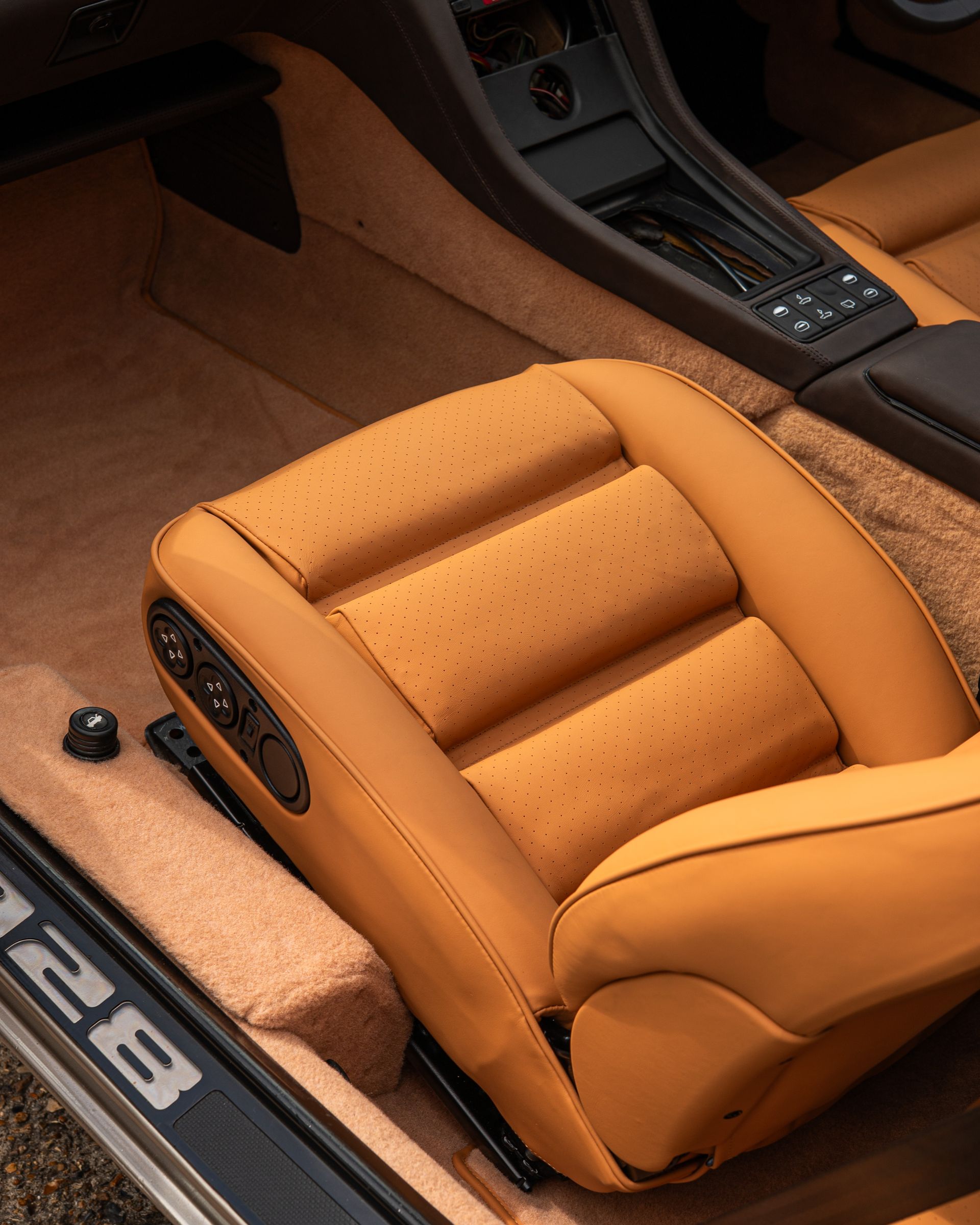 porsche 928 interior retrim leather brown tan cream restomod upholstery reupholstered singer dclass d:class restoration respray