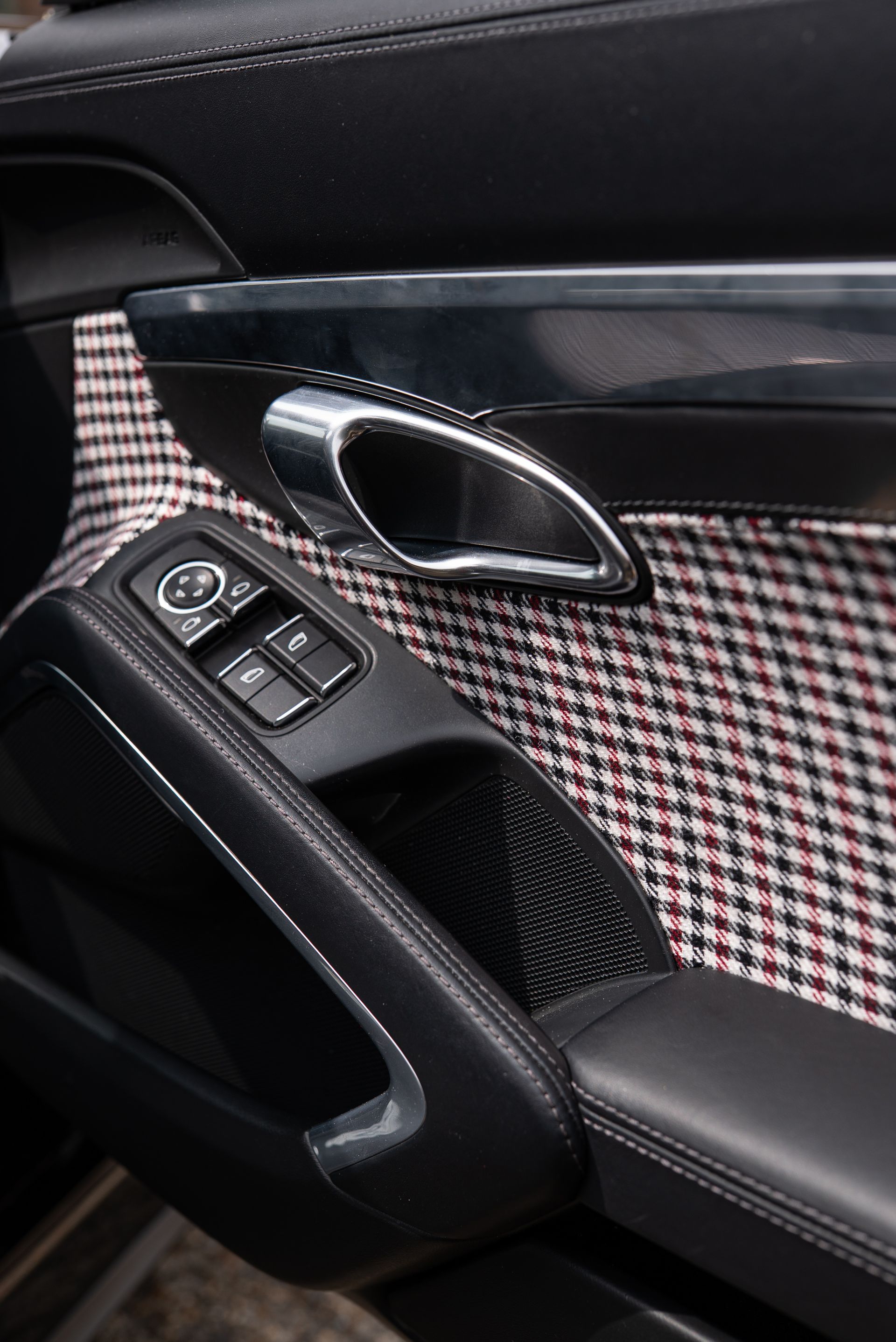 Porsche 992 911 Carrera 4s houndstooth interior seat door card rear front retrim tweed d:class dclass oem+ oem