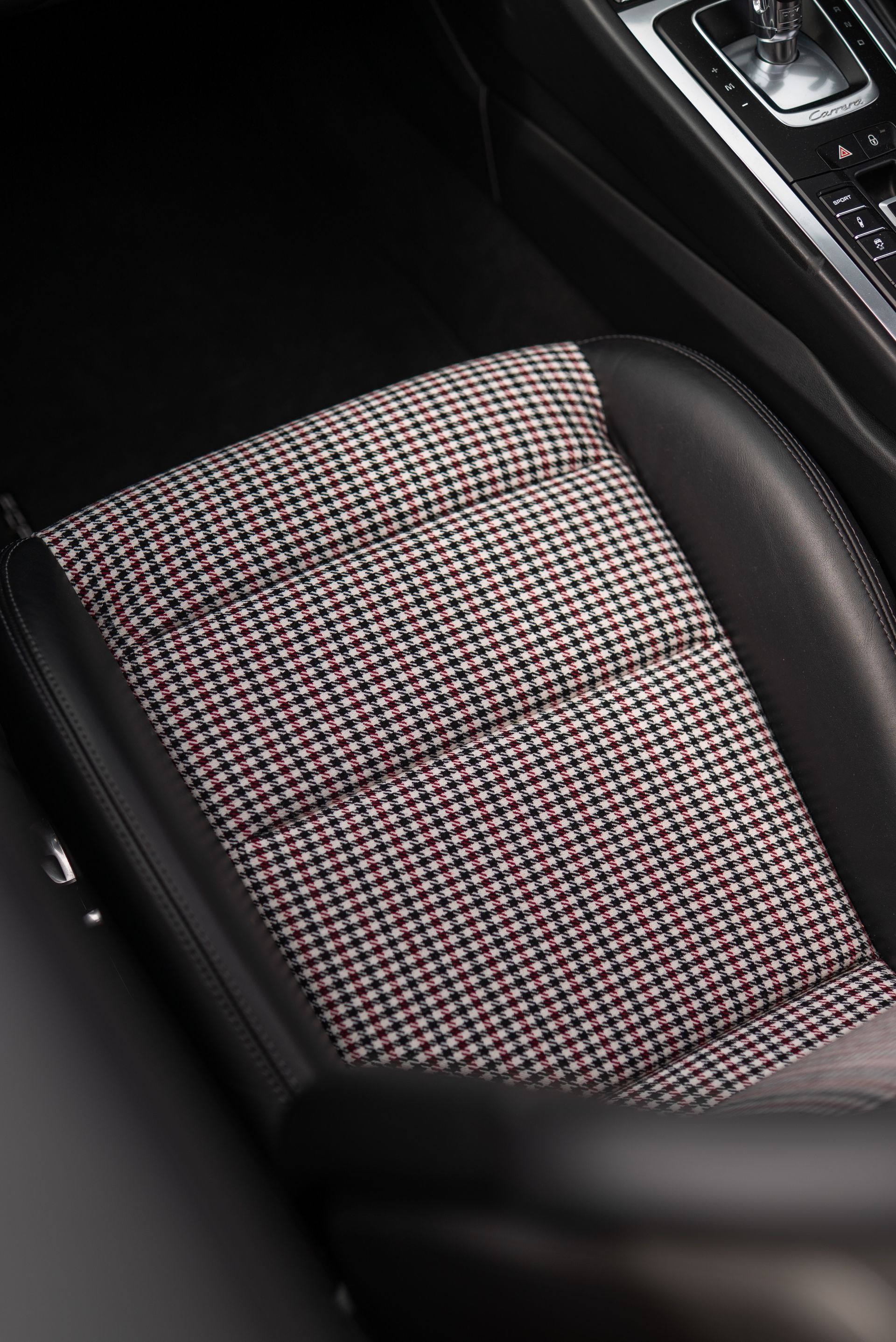 Porsche 992 911 Carrera 4s houndstooth interior seat door card rear front retrim tweed d:class dclass oem+ oem