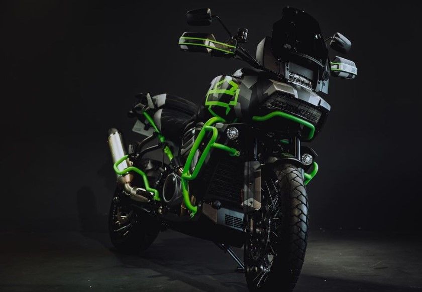 harley davidson harley-davidson seat retrim reupholster reupholstered cover alcantara leather green