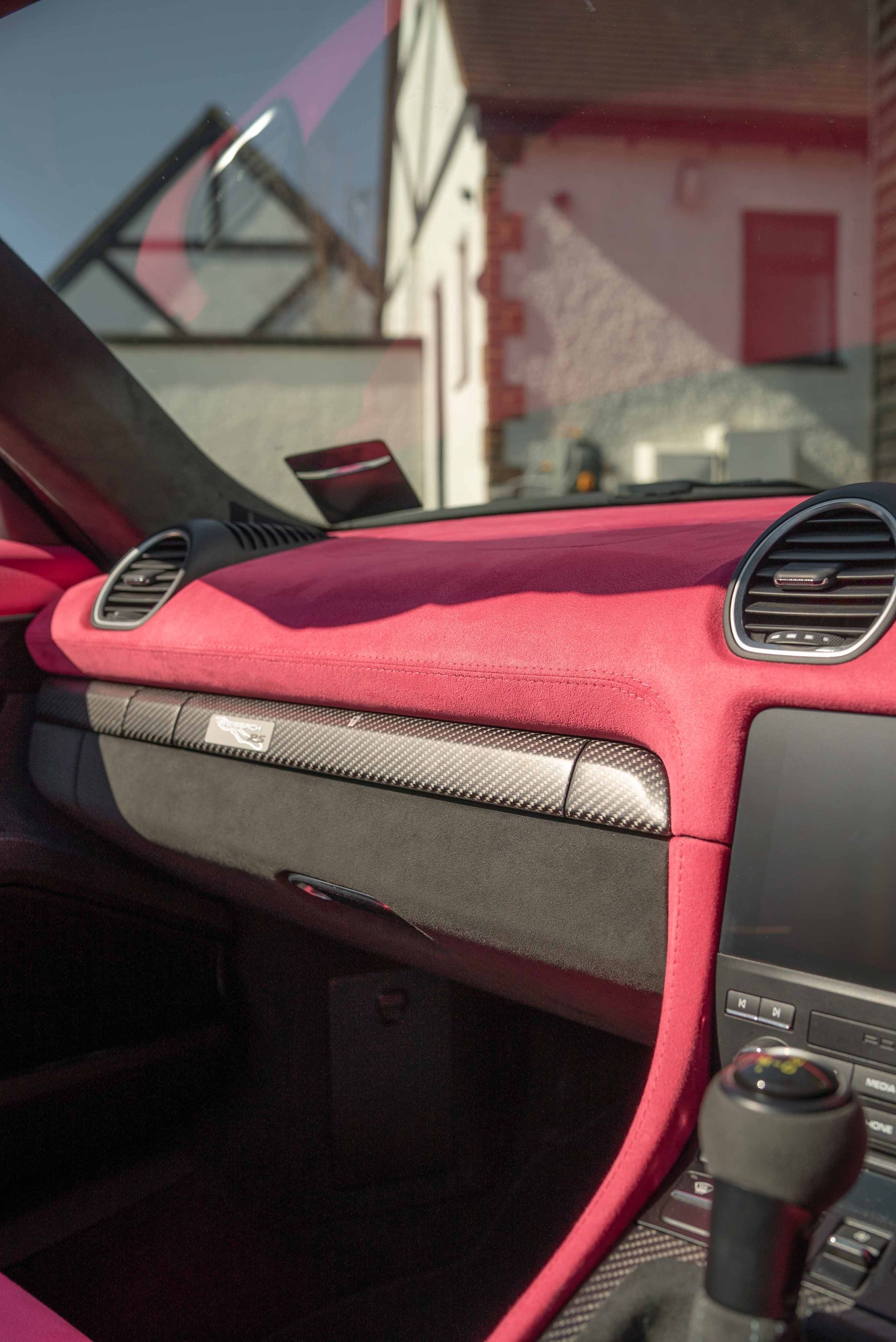 porsche spyder RS 718 interior retrim customisation custom customised pink alcantara dashboard seats frozen berry