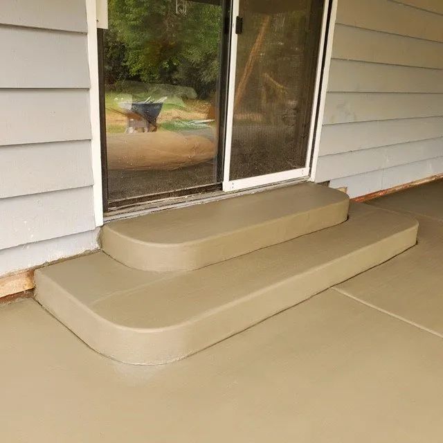 Concrete steps in front of sliding glass doors — Yuba City, CA — Superior Concrete Flatwork/HSCP