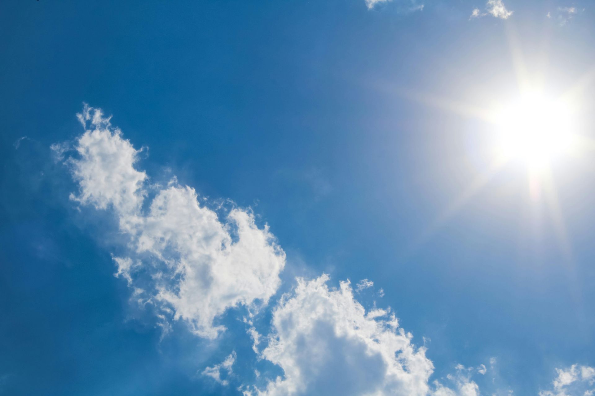 Clear Sky and Sun in Holly Springs, NC