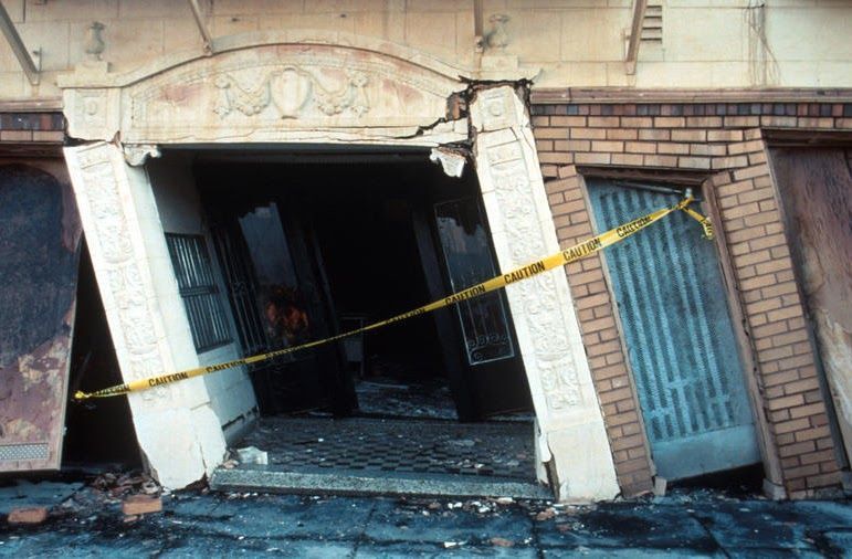 Preventing collapse of building