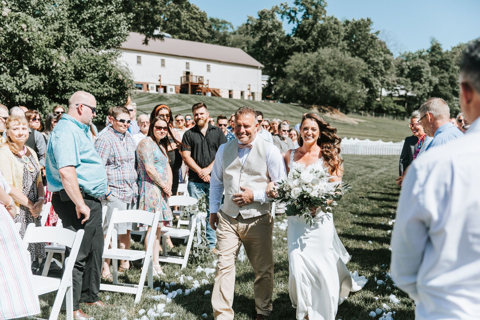 wedding at the smoker farm