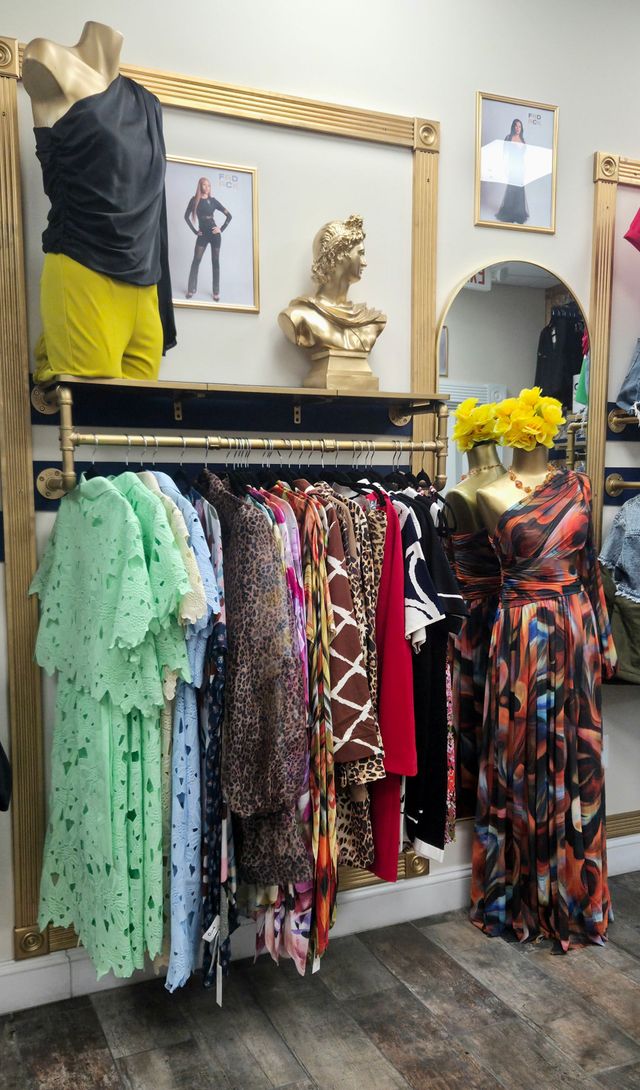 high fashion dress boutique FREDERICK Moda operandi