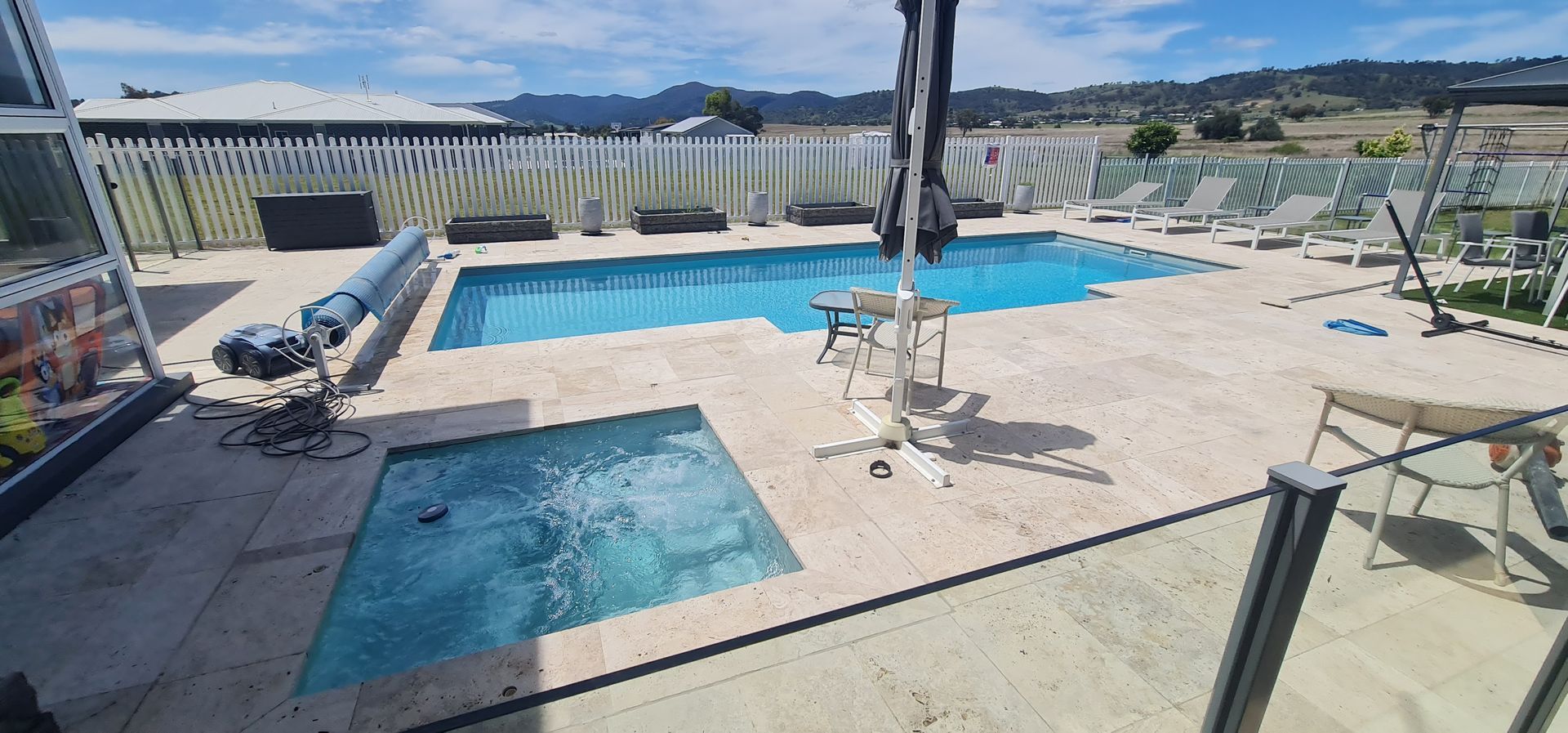 Pool with Jacuzzi Beside — Pool Builder in Tamworth, NSW