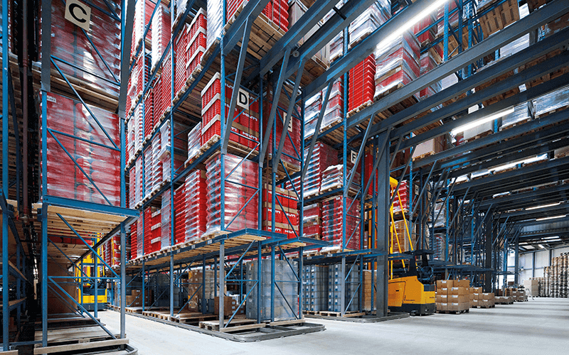 Lagerhalle der Firma Plaston AG