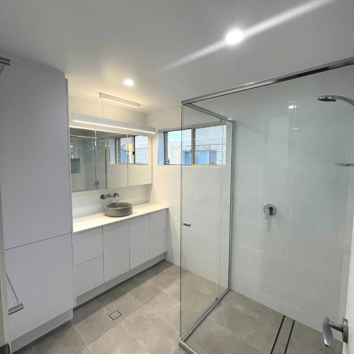 A Bathroom With Plenty Of Space — Nyblad Construction in Caloundra West, QLD