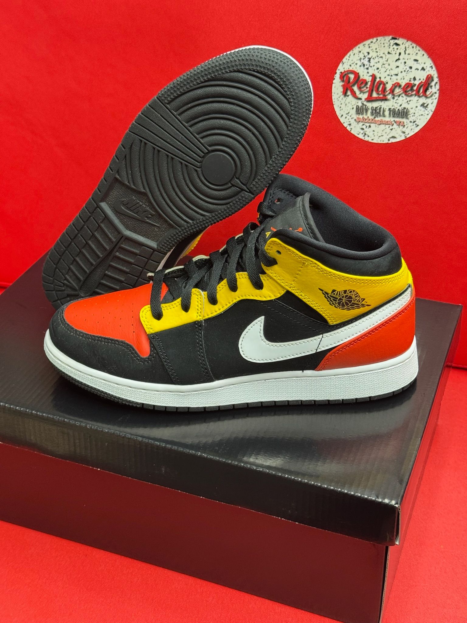 7Y 8.5W Jordan 1 Mid Black Amarillo Team Orange (GS)