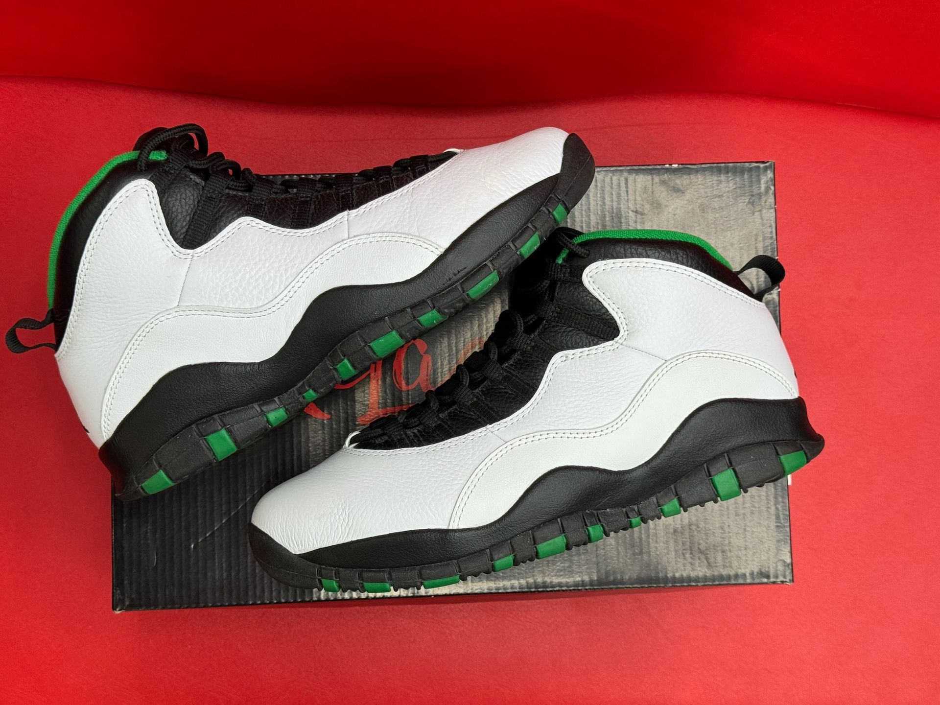 9.5M Jordan 10 Seattle