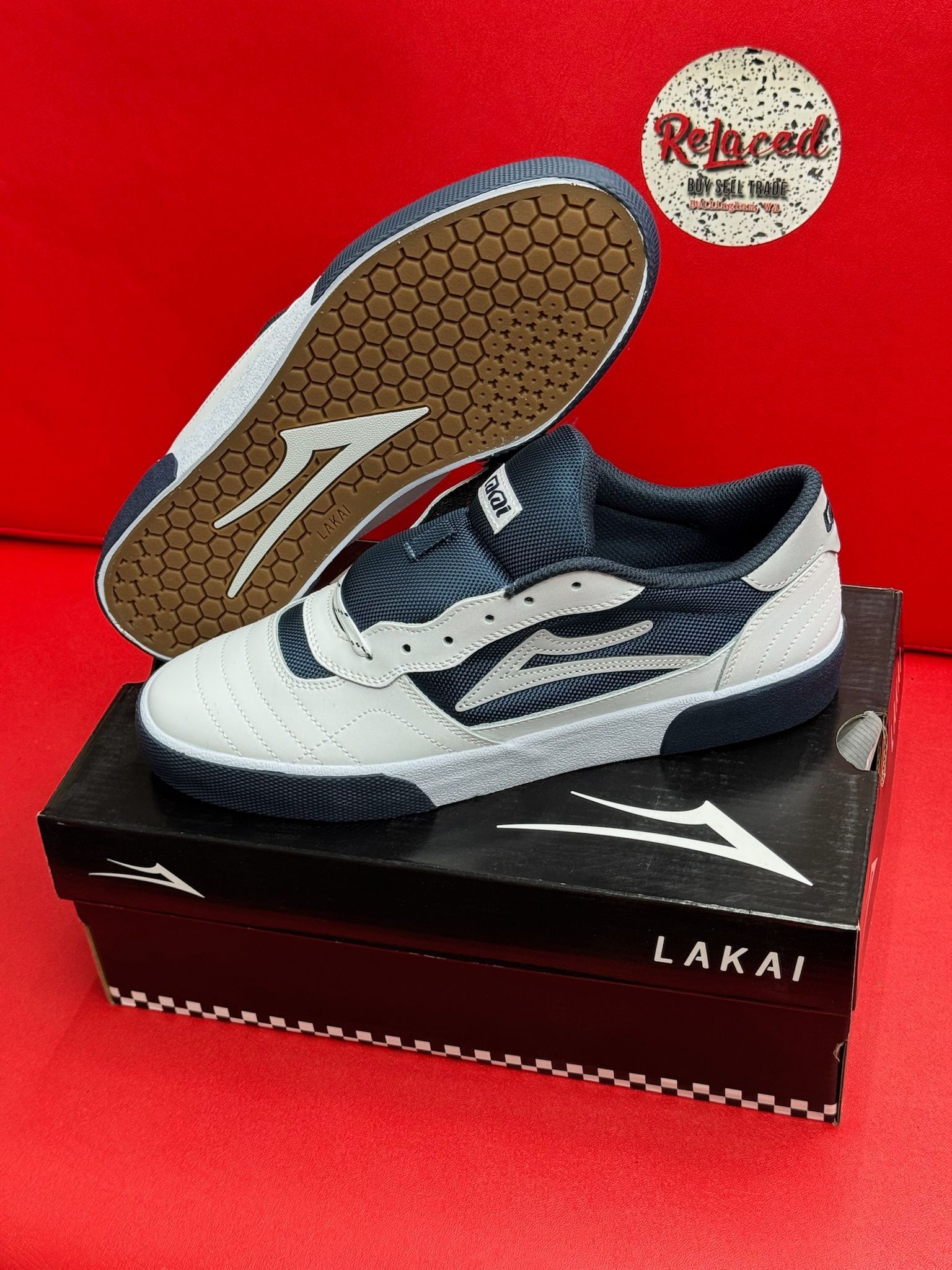9M Lakai Cambridge White Leather Navy reflective