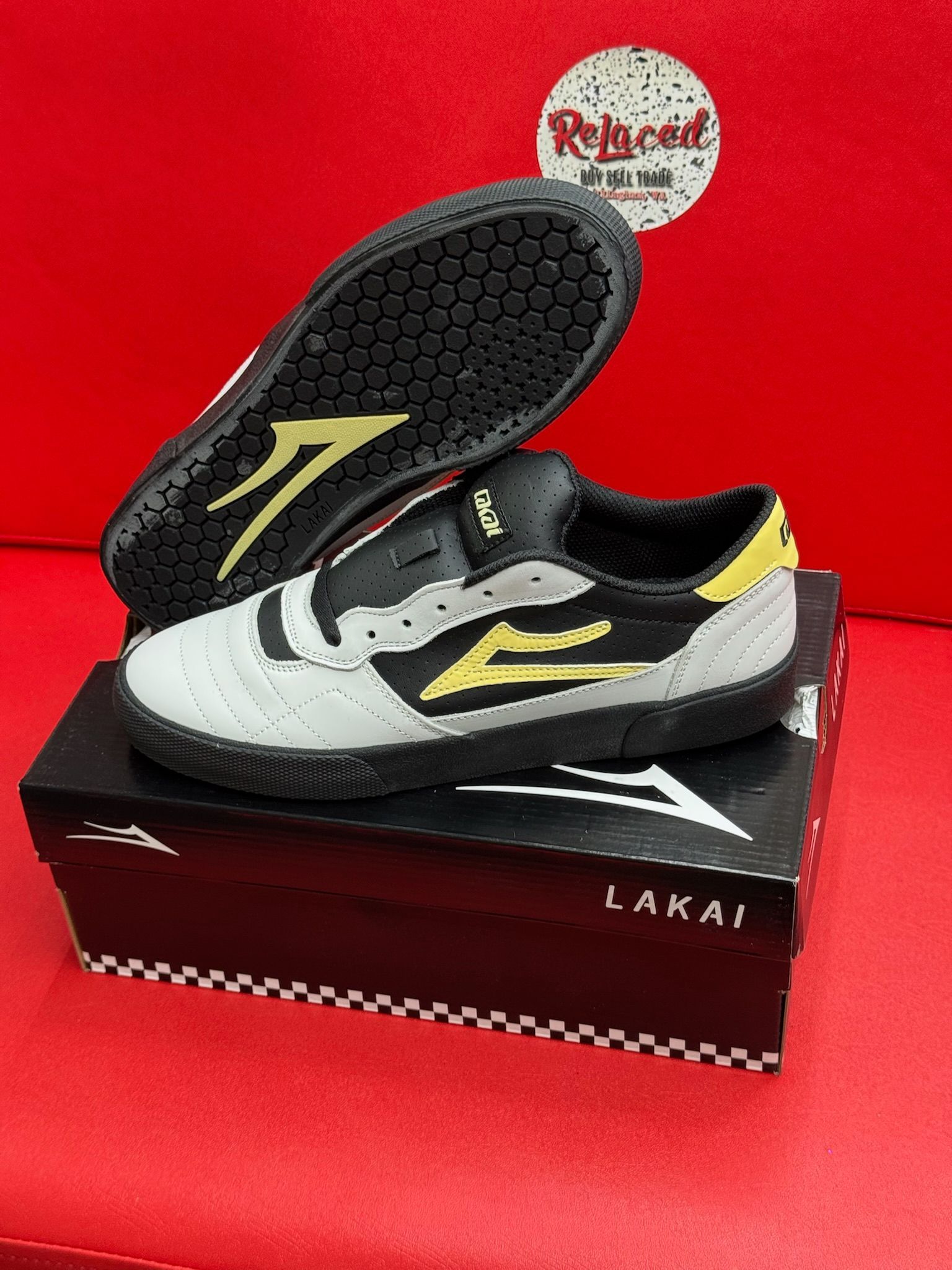9M Lakai Cambridge White Banana Black