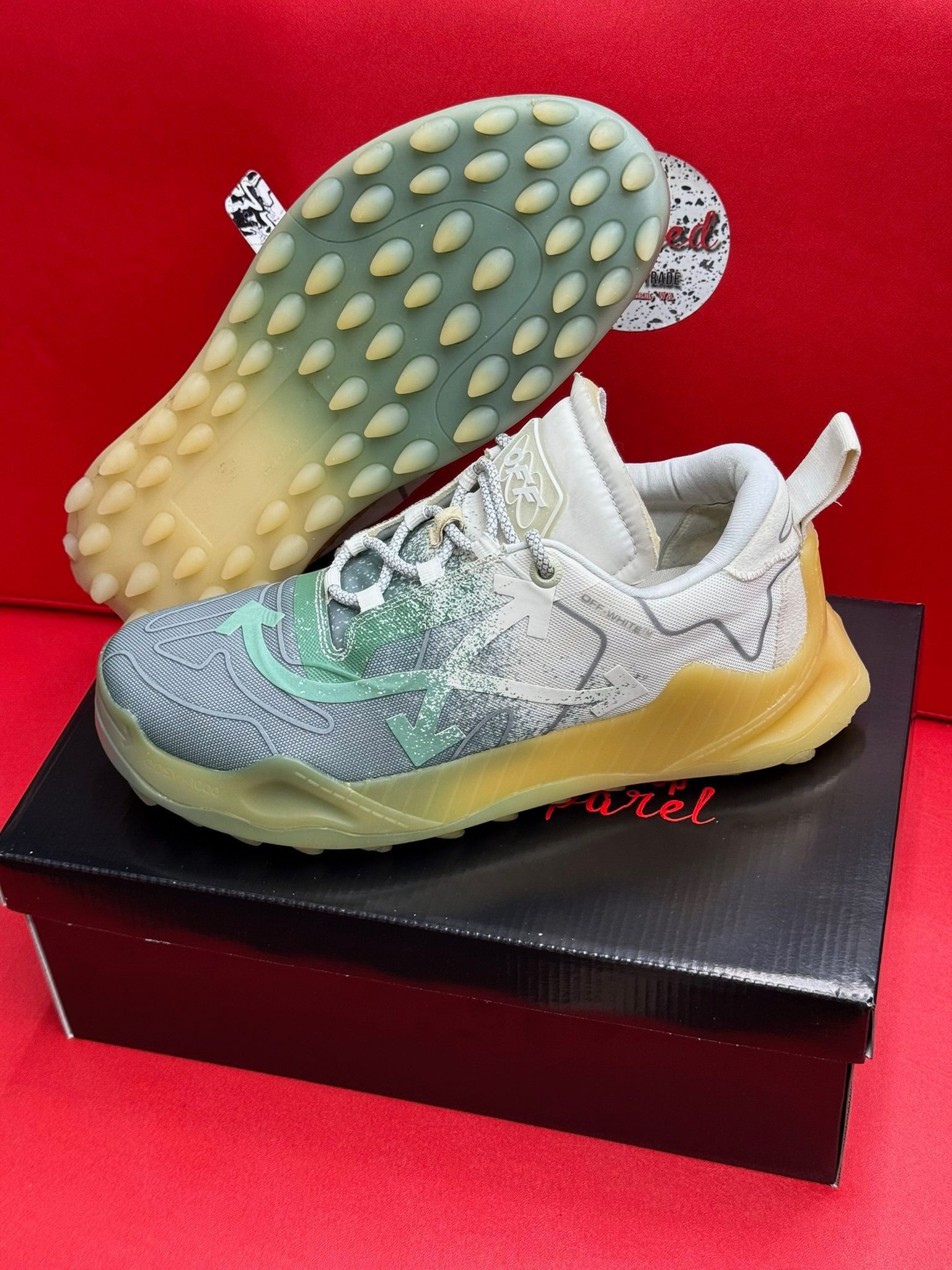 12M OFF-WHITE Odsy-1000 Green Cream Colorblock