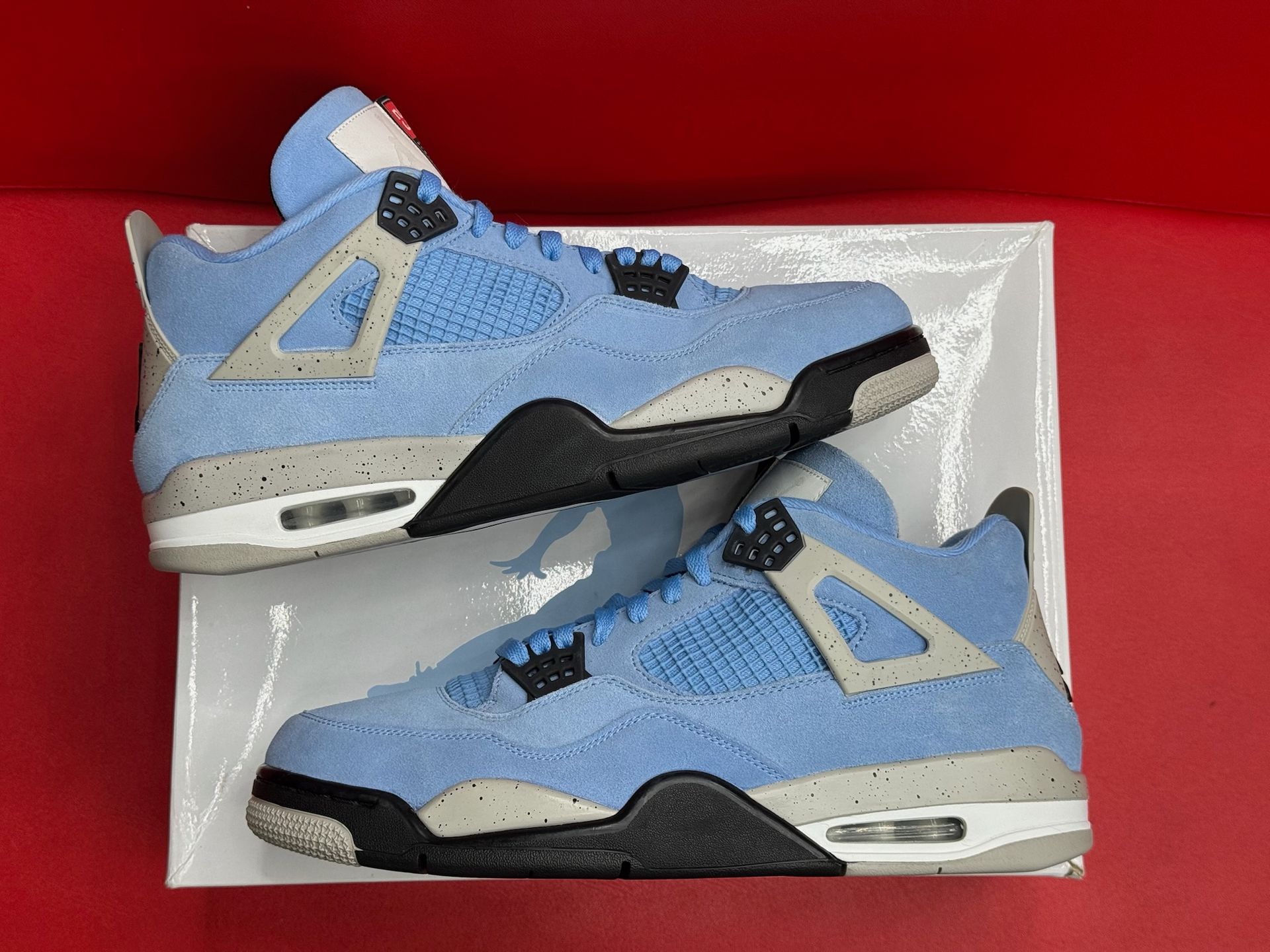 13M Jordan 4 University Blue
