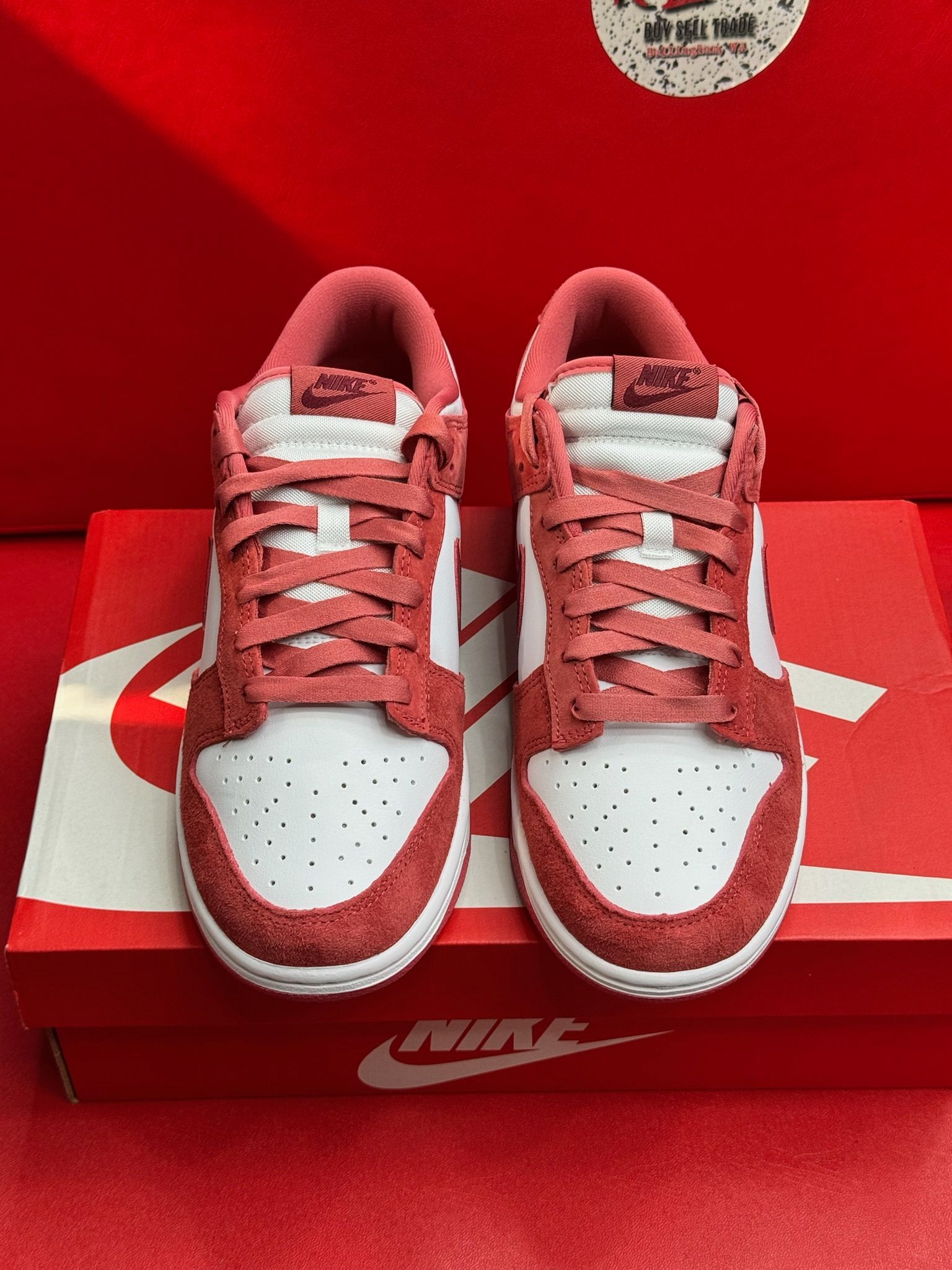 9W Nike Dunk Low Valentines Day (2024) W