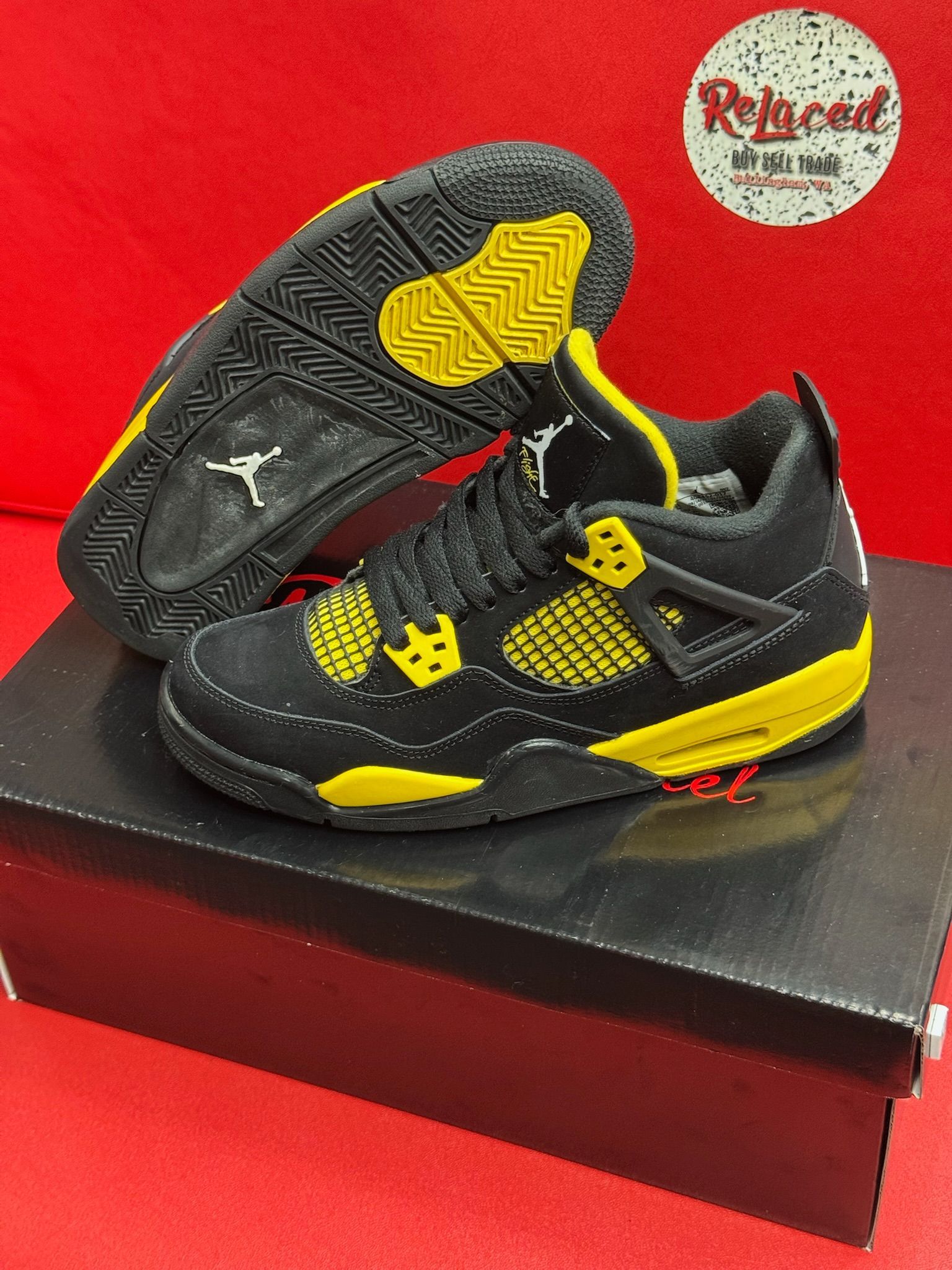5.5Y Jordan 4 Retro Thunder (2023) (GS)