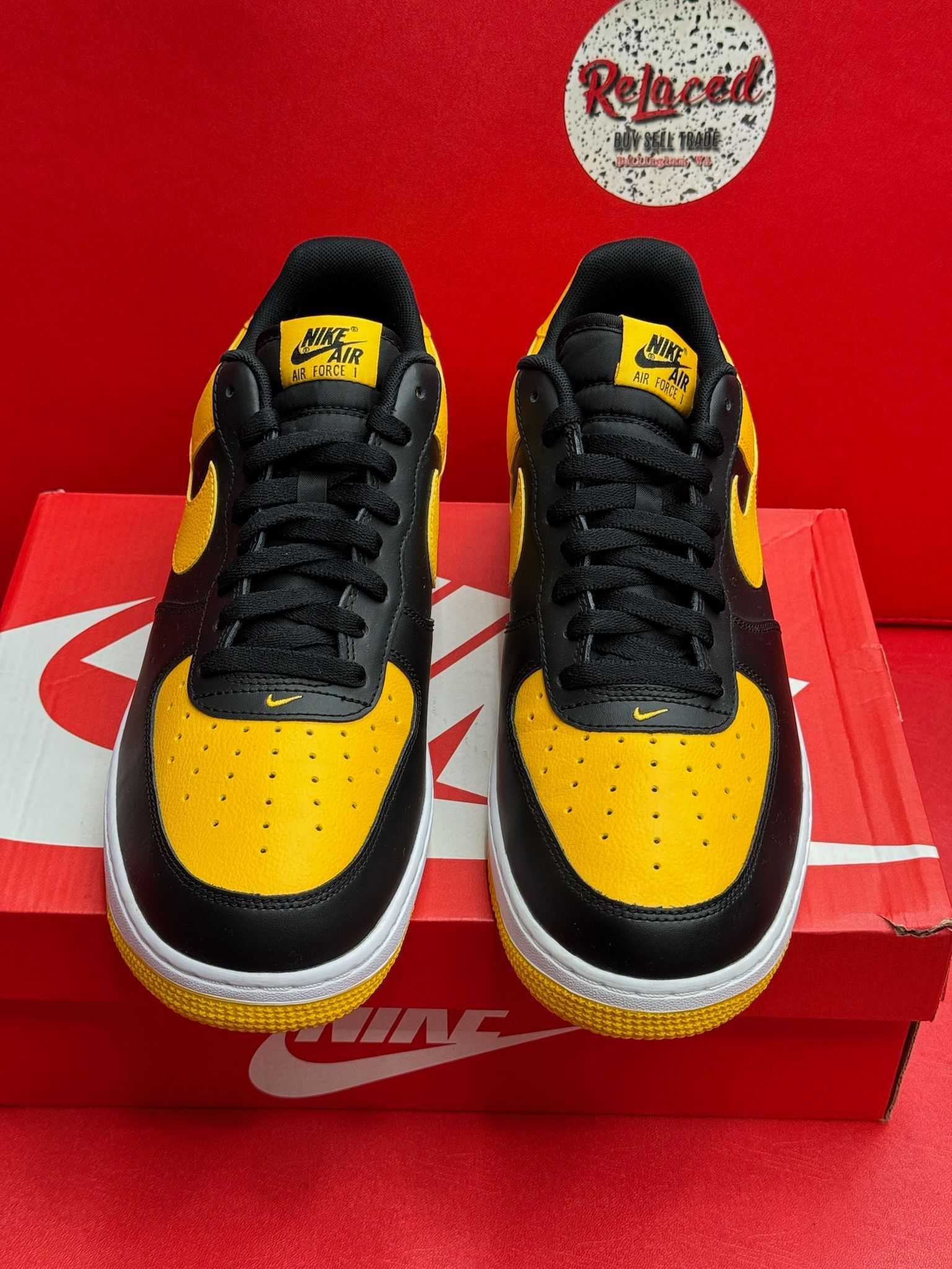 11M Nike Air Force 1 Low Black University Gold