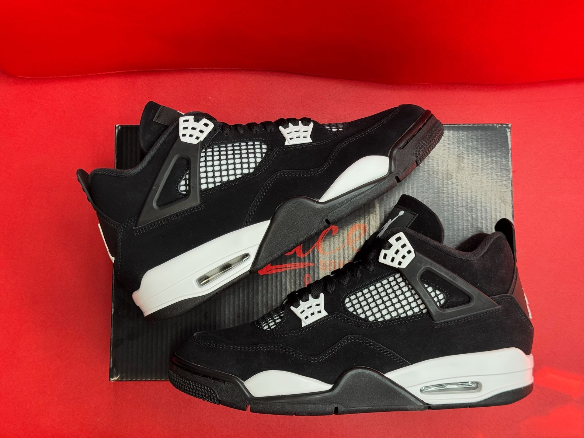 11M Jordan 4 Retro White Thunder