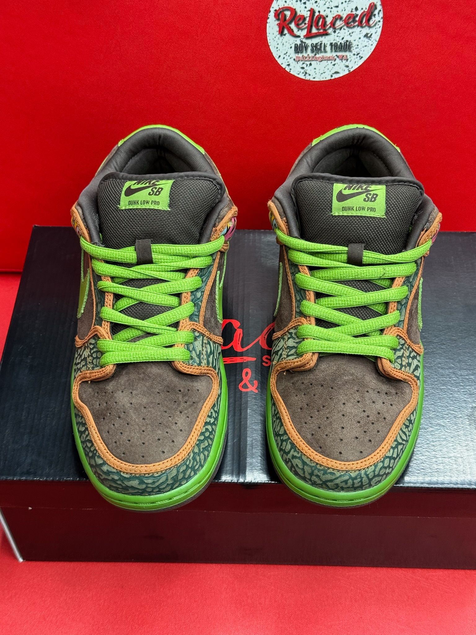 10M Nike SB Dunk Low De La Soul (2015)