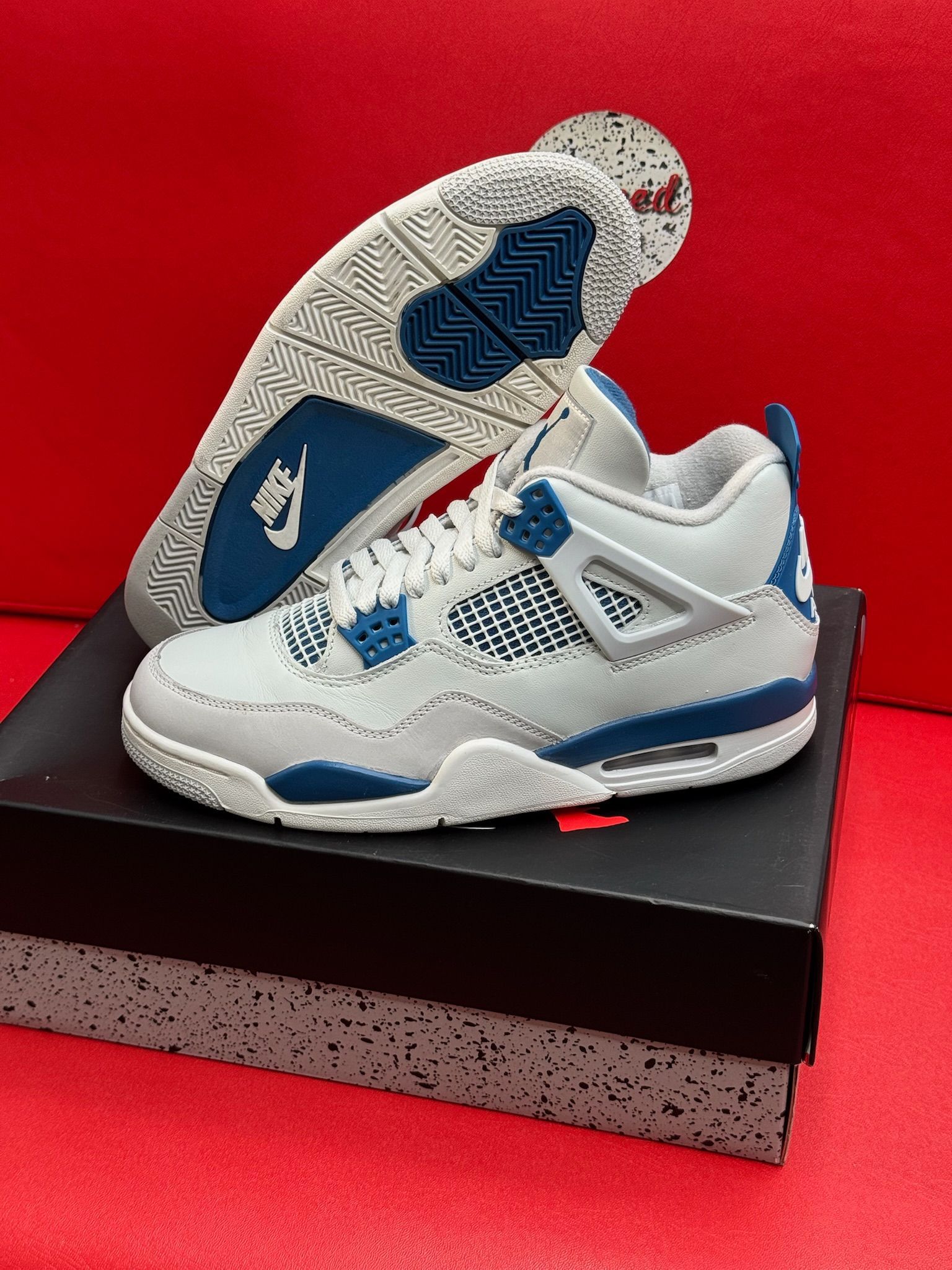 8M Jordan 4 Retro Military Blue (2024)