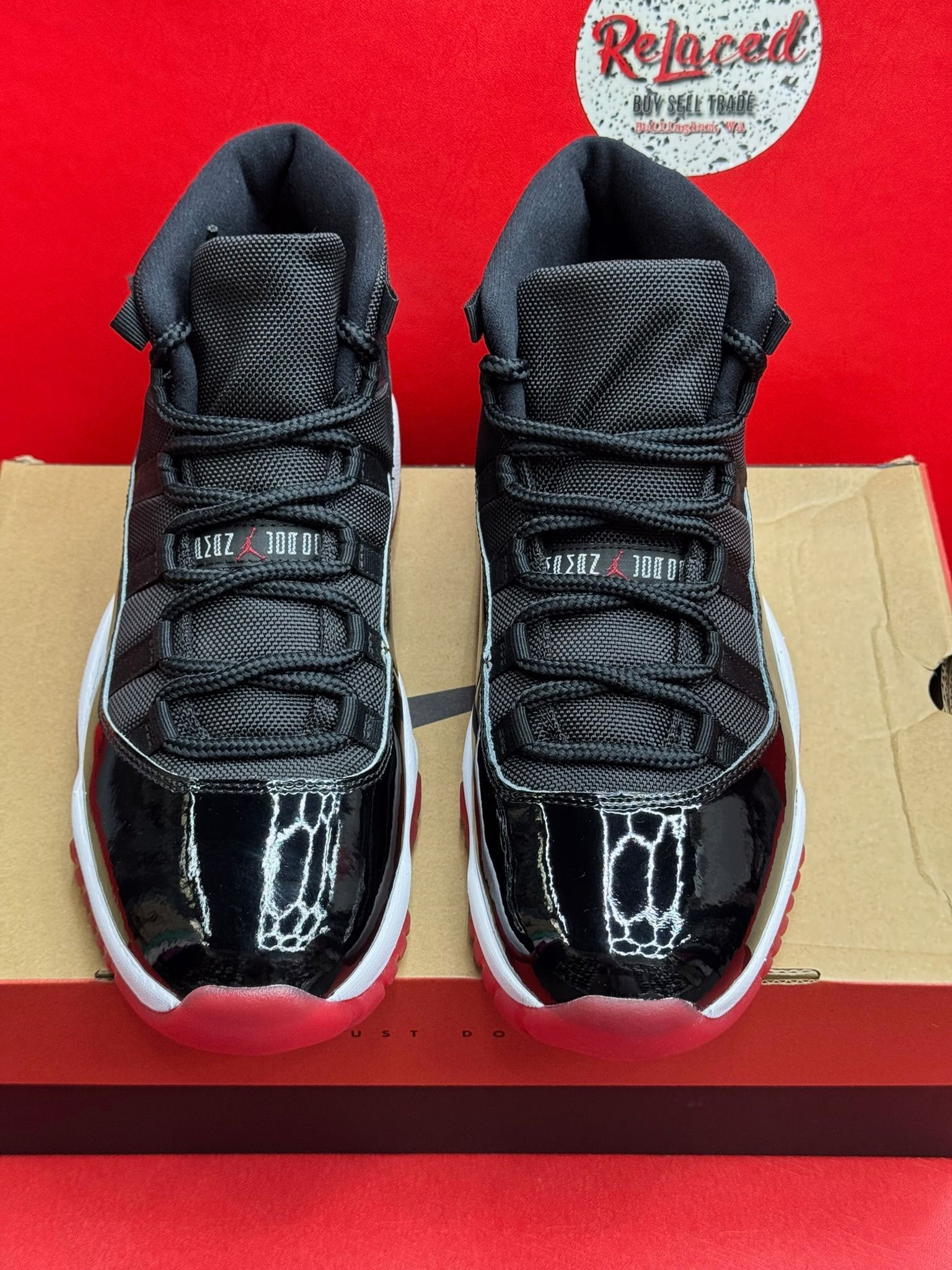 10M Jordan 11 Retro Playoffs Bred (2019)