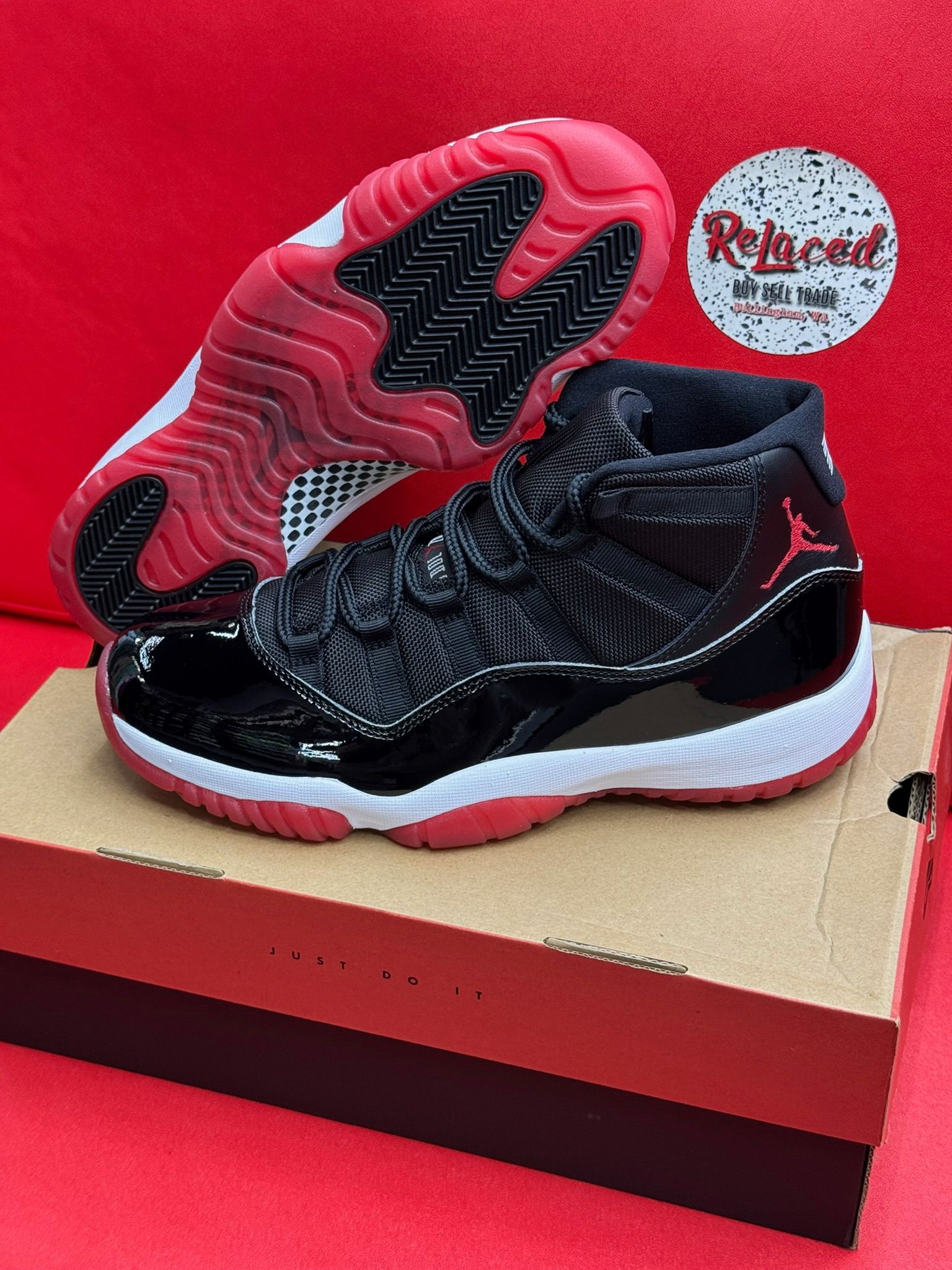 10M Jordan 11 Retro Playoffs Bred (2019)