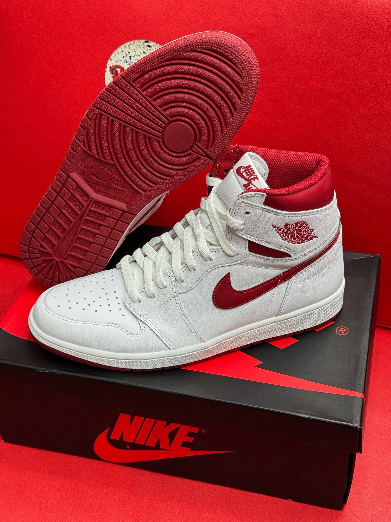 11M Jordan 1 Retro Metallic Red (2017)
