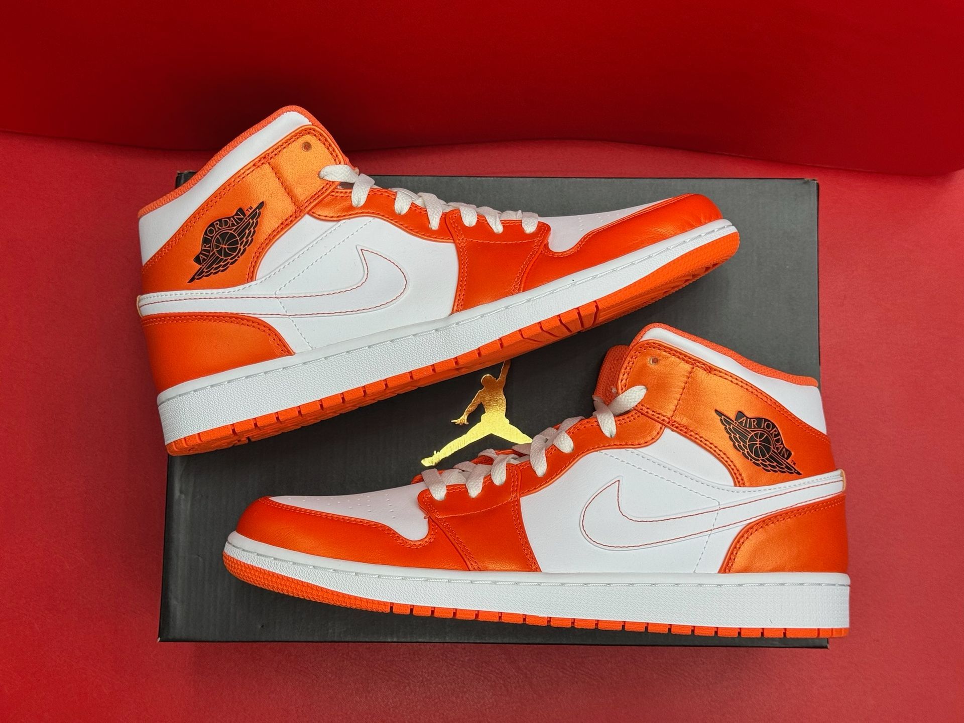 12M Jordan 1 Mid Metallic Orange