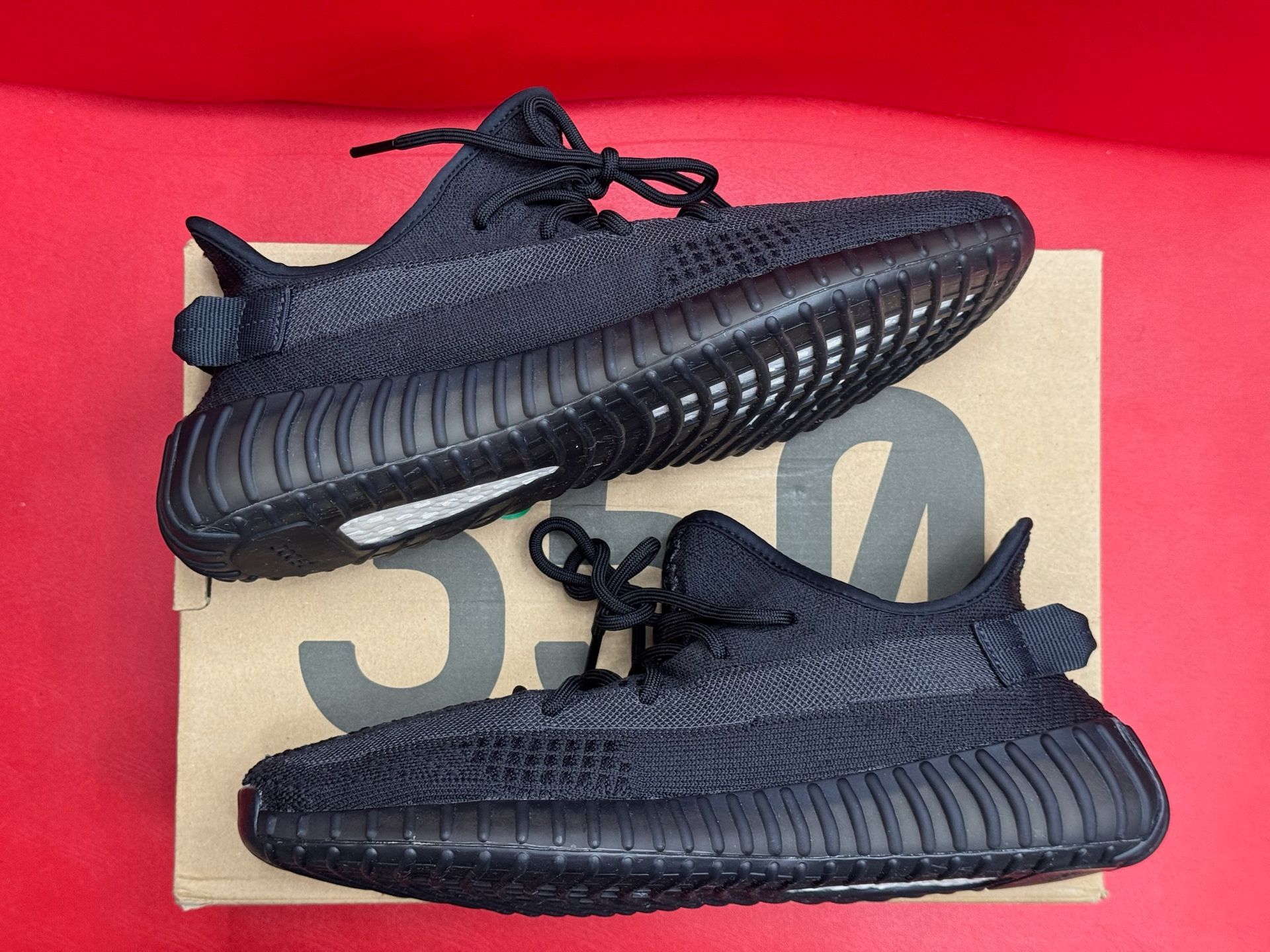 11M Yeezy Boost 350 V2 Onyx