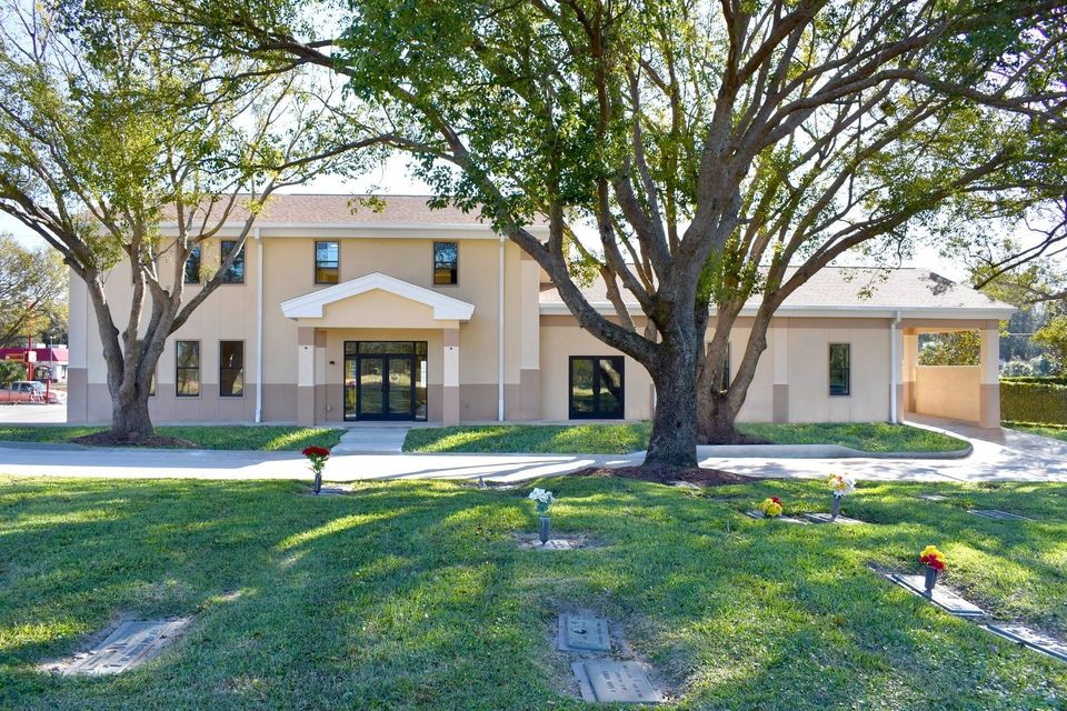 Virtual Tour Highland Funeral Home & Highland Memory Gardens