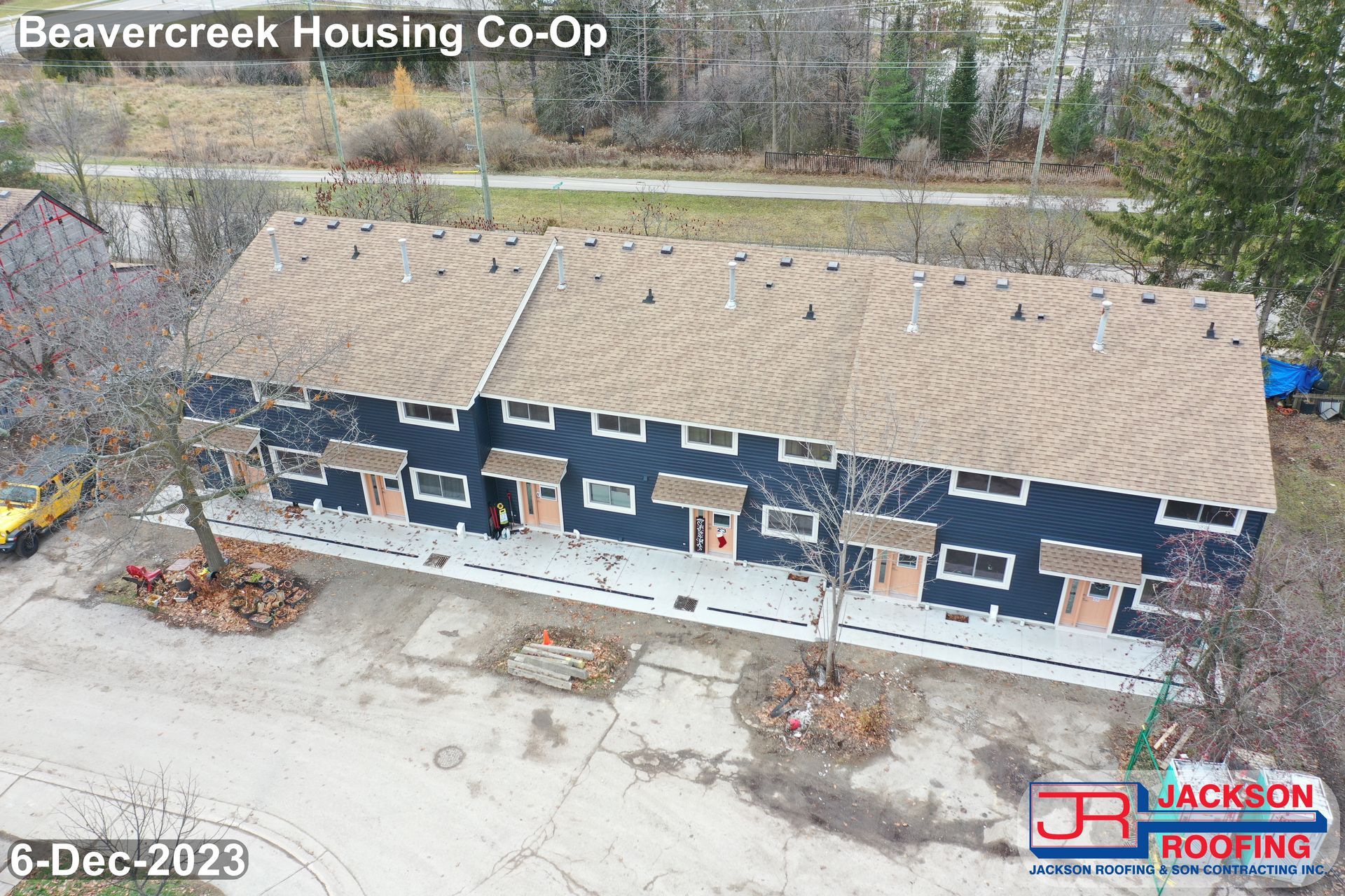 An aerial view of a building under construction.