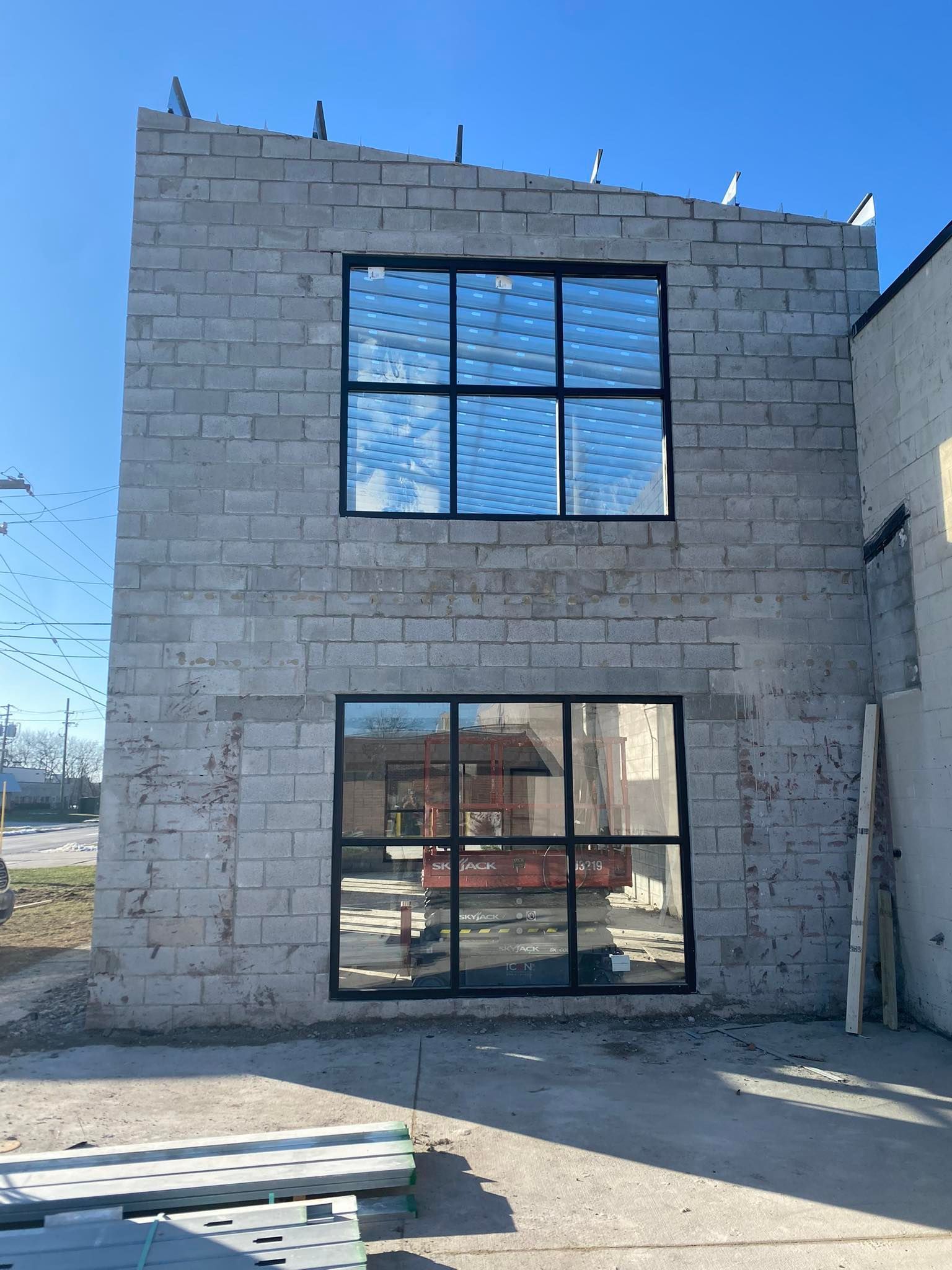 COMMERCIAL STOREFRONT GLASS