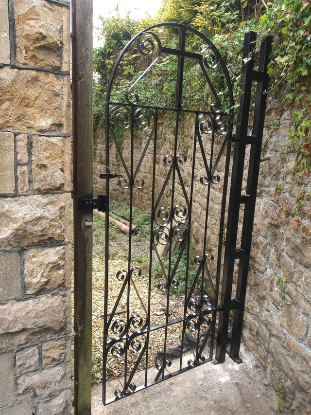 Iron gate