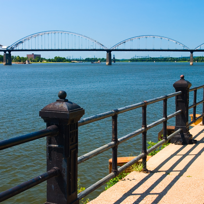 We Buy Houses in Davenport, IA Fast for Cash