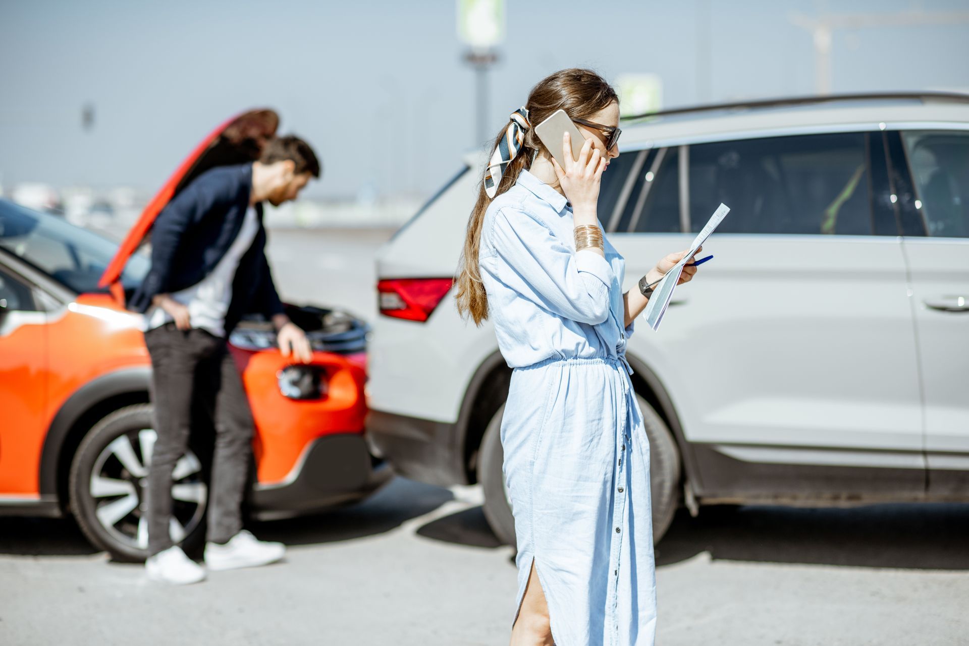Depiction of a situation related to a car collision or insurance claim