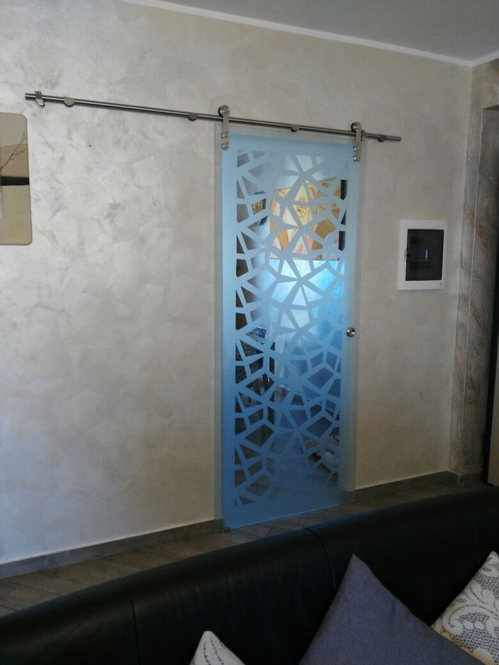porta a vetri colorata