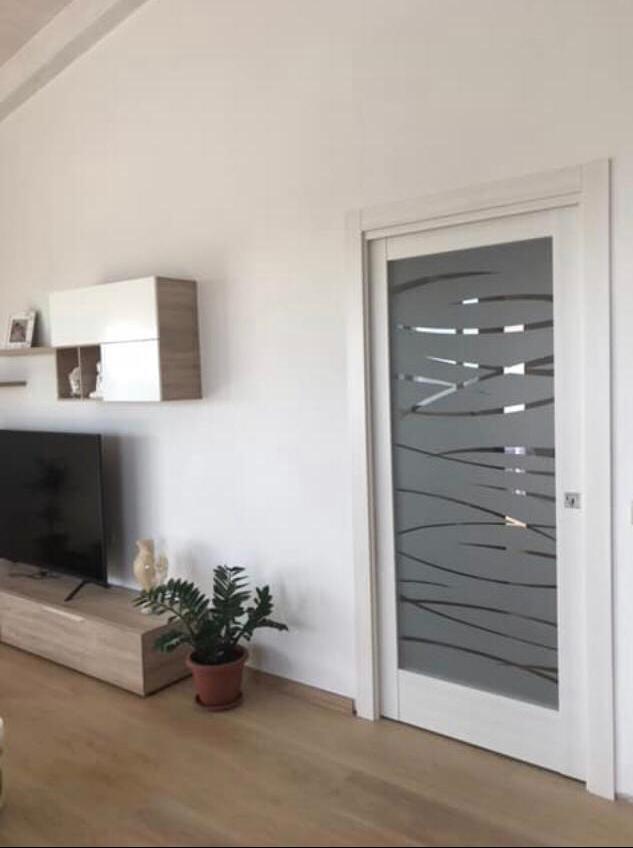porta con vetrata