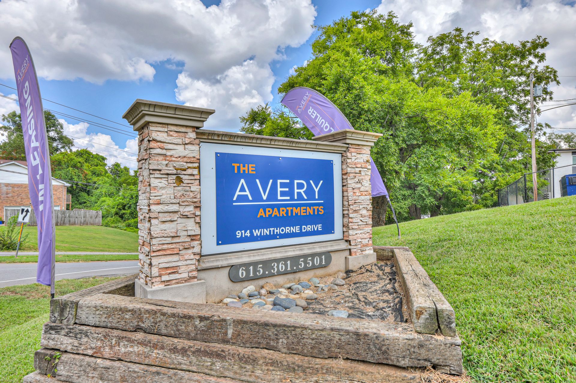 Photo of the Avery Apartments welcome sign