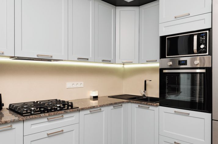 Kitchen Gas Stove With Oven Appliances — Townsville Electrical and Appliance Repairs In Aitkenvale, QLD