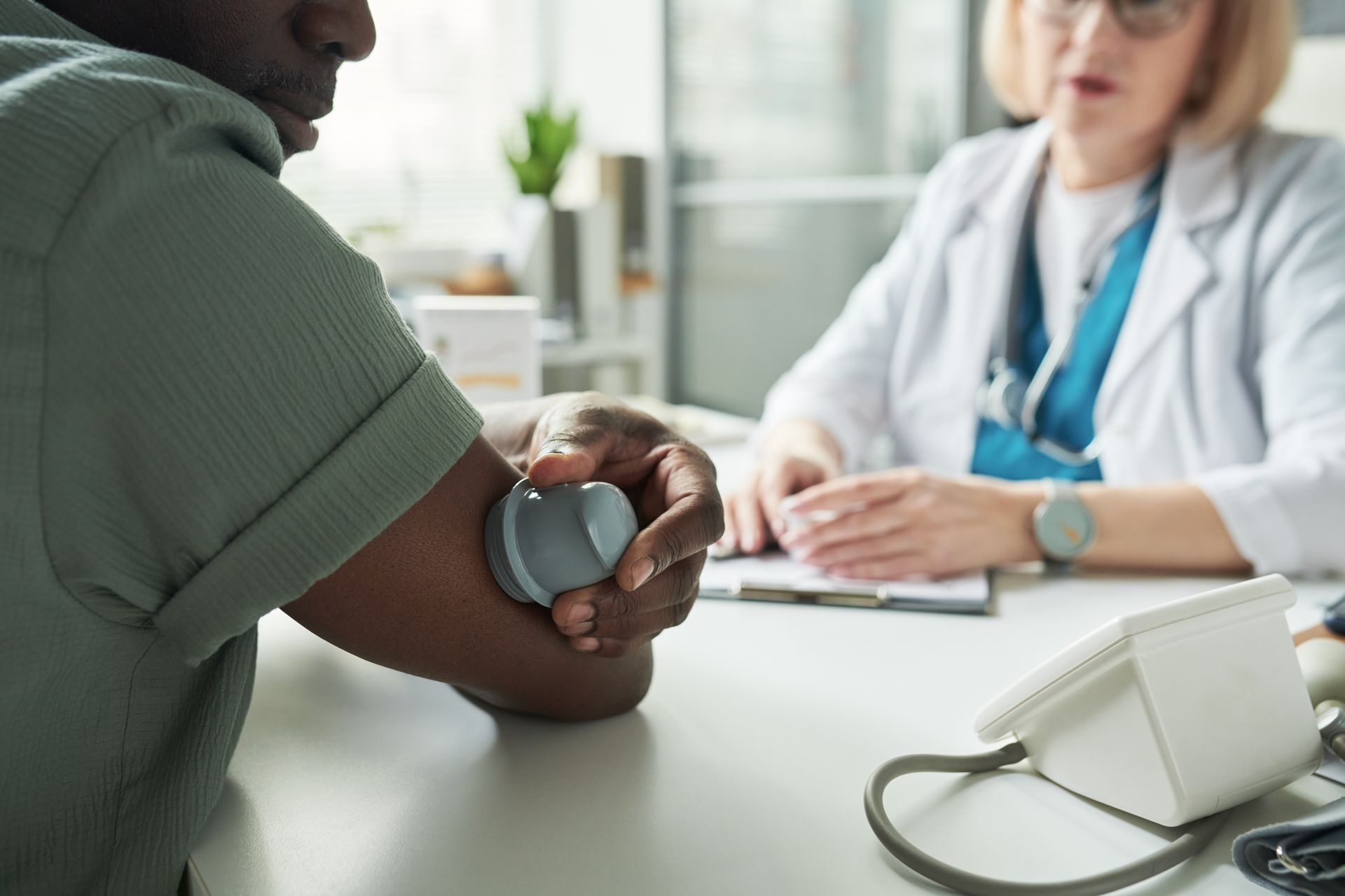 managing diabetes with doctor